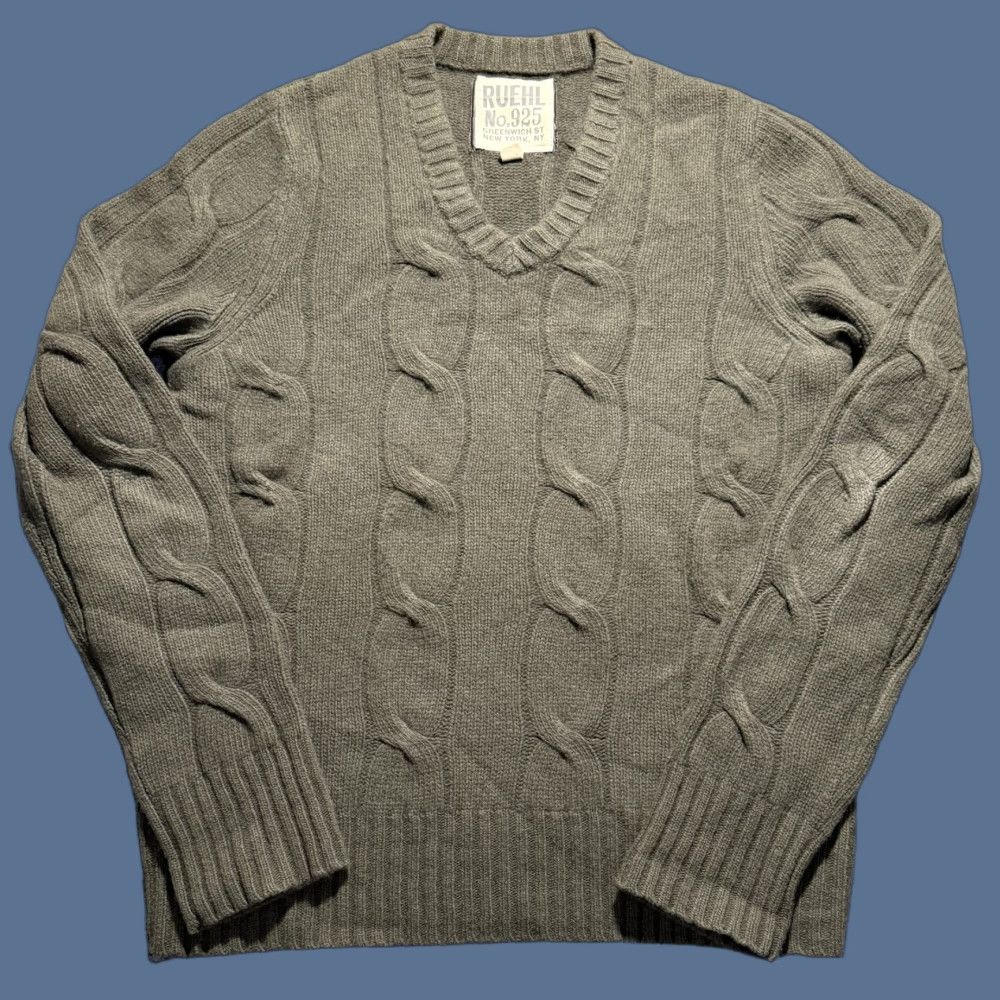 Vintage VINTAGE Ruehl No. 925 Cashmere And Lambs Wool Men’s V-Neck Sweater L Green Mens Pullover 90s? Size US L / EU 52-54 / 3 - 1 Thumbnail