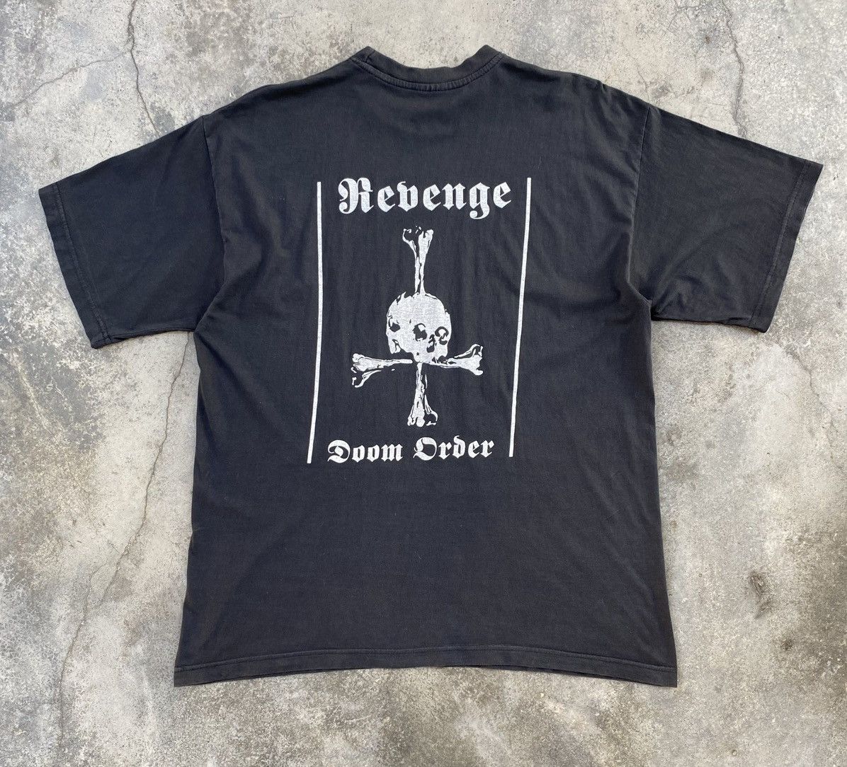 Band Tees Sick🔥Rare Vintage Revenge War Metal Band Tees Size US XL / EU 56 / 4 - 2 Thumbnail