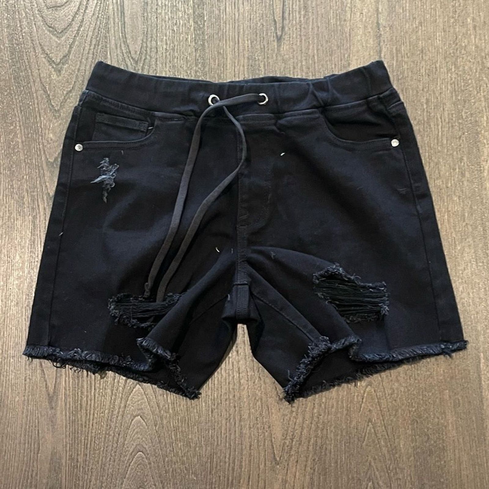 Guess NWOT Guess Black Distressed Denim Shorts Drawstring Size S Size 26" / US 2 / IT 38 - 1 Thumbnail