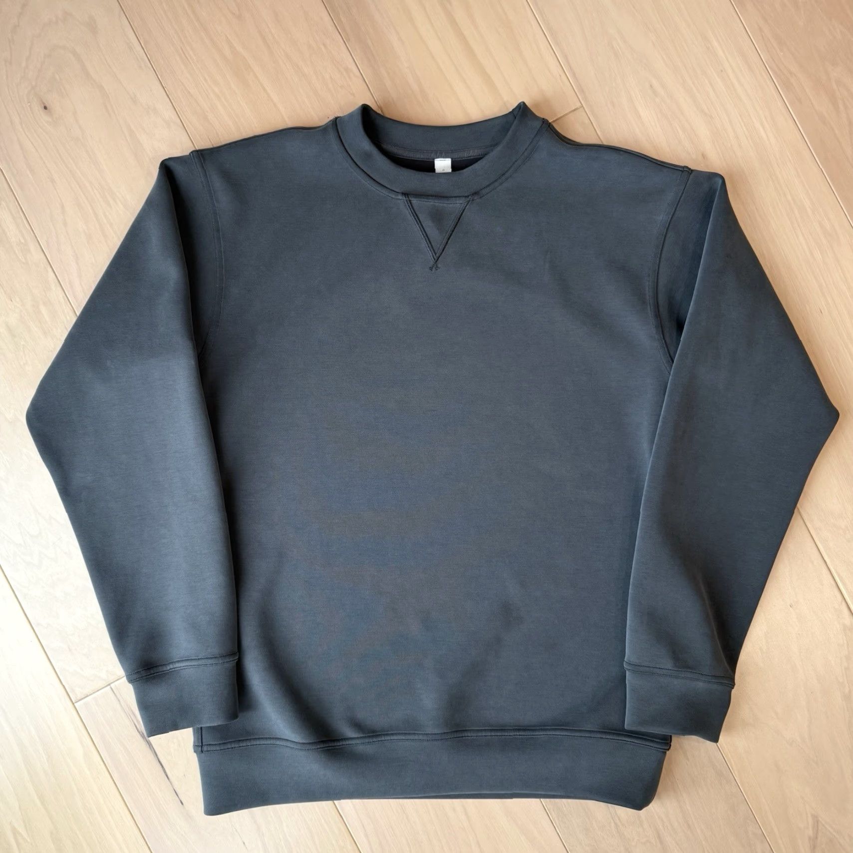 Lululemon Lululemon Pullover Sweatshirt Women's 6 Black Activewear Sweatshirt Athletic All Seasons Outdoor Sports Yoga Size M / US 6-8 / IT 42-44 - 2 Thumbnail