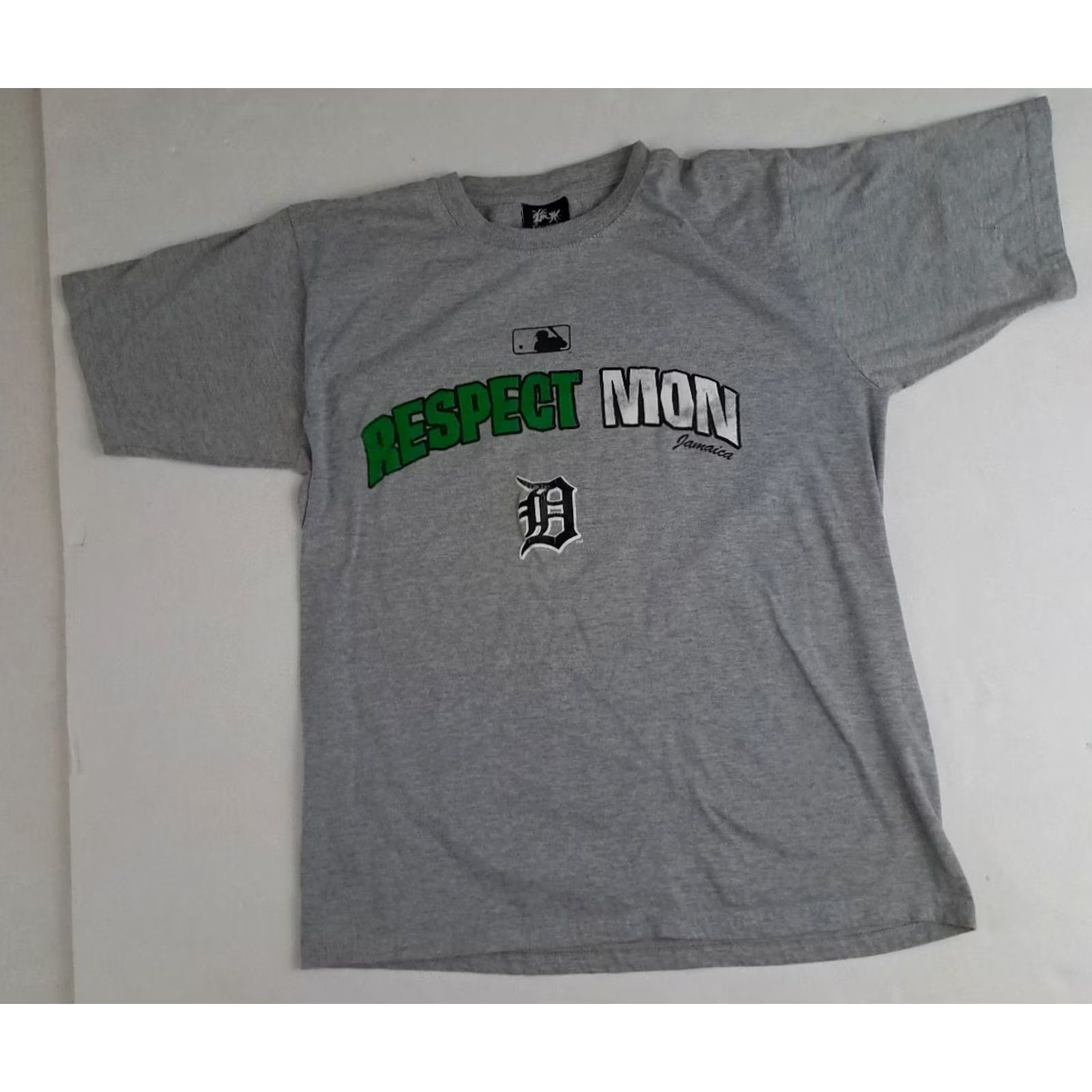 X-LARGE VINTAGE Detroit Tigers T-Shirt Unisex Adults XL Gray 2007 Tigers Baseball Janaica Resect Mon X-Large Gray Shirt Men Women Size US XL / EU 56 / 4 - 3 Thumbnail