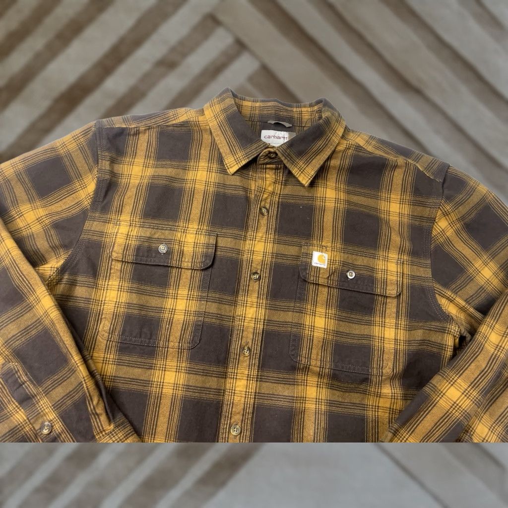 Carhartt Carhartt Work Flannel Shirt Plaid Long Sleeve Regular Fit 104451 B10 Mens Large Brown Cotton Flannel Button-Up Pockets Size US L / EU 52-54 / 3 - 1 Thumbnail