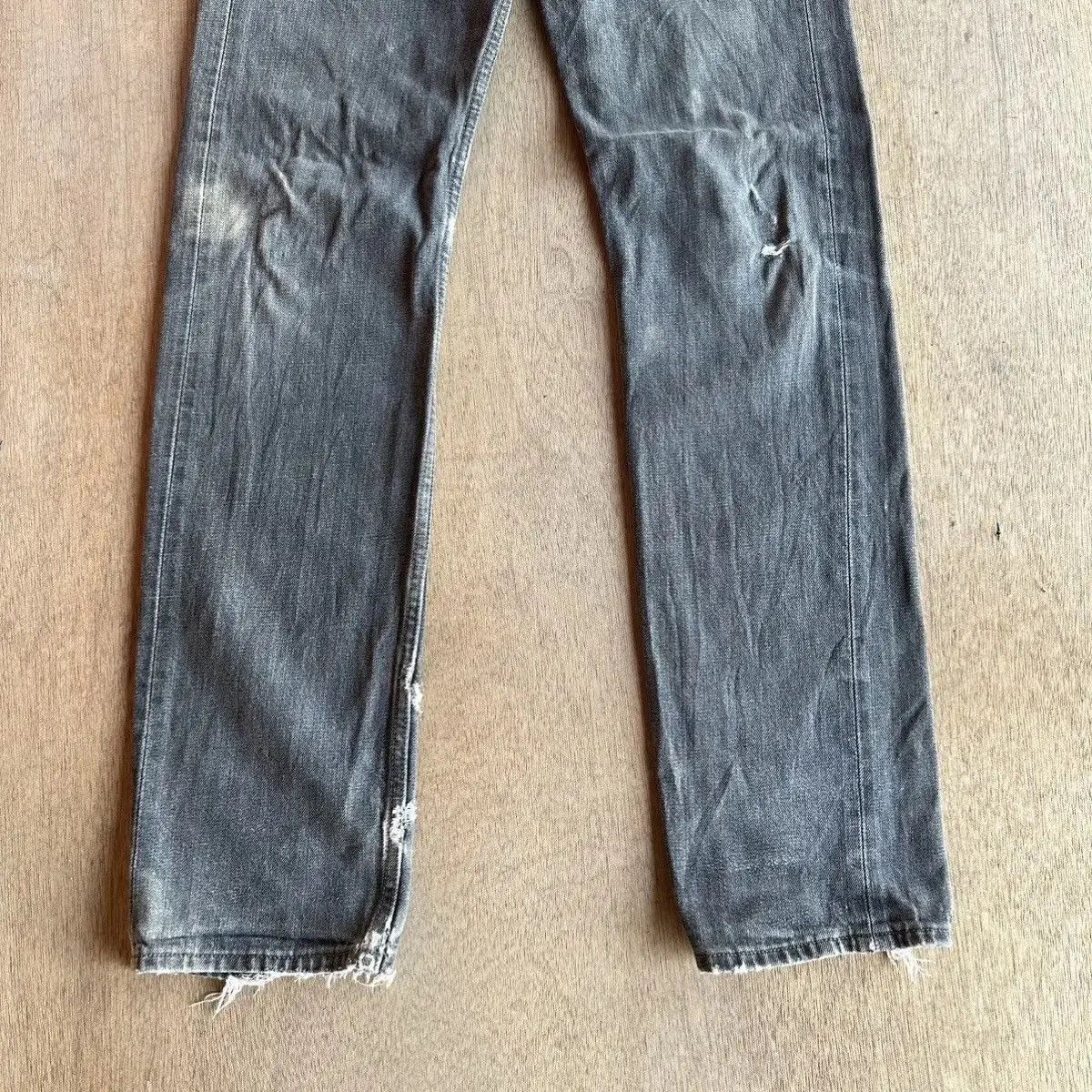 Levi's DISTRESSED DENIM VINTAGE LEVI’S 501 JEANS LEVIS PANTS W28L33 Size US 28 / EU 44 - 8 Thumbnail