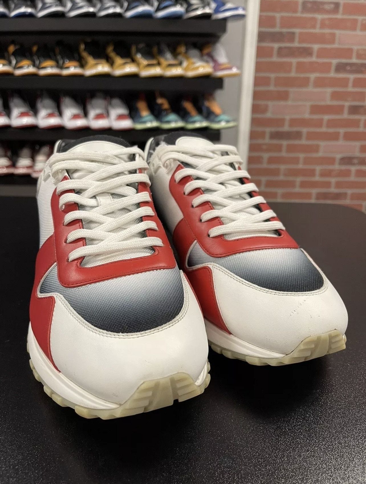 Louis Vuitton Size 10.5US/9.5LV - Louis Vuitton Run Away Low Sneaker Red Size US 10.5 / EU 43-44 - 8 Thumbnail