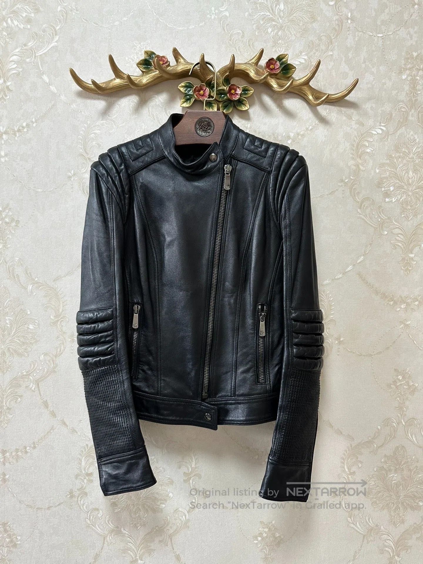 Versace Versace Classic Leather Jacket. Size M / US 6-8 / IT 42-44 - 1 Thumbnail