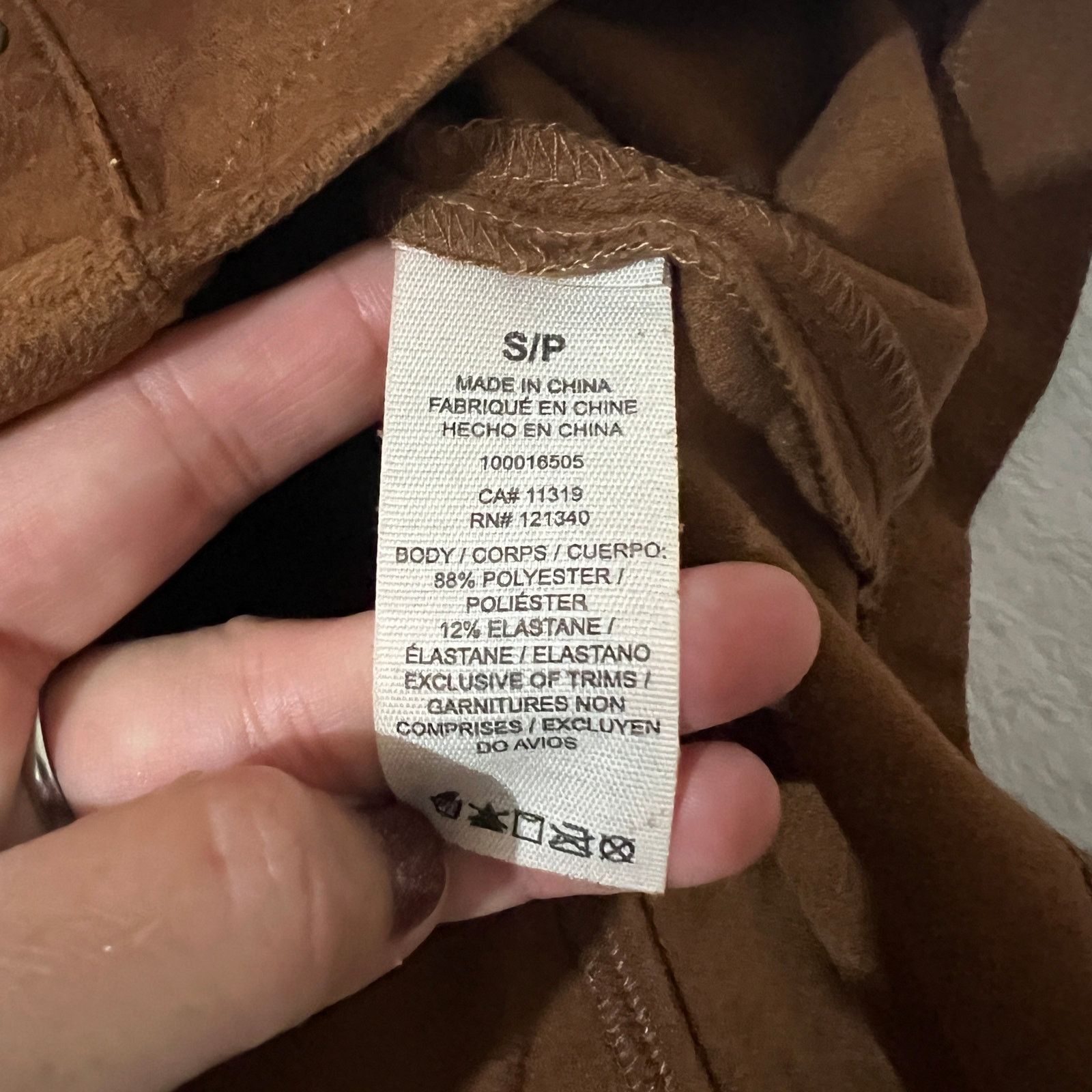 Garage Button Front 2 Square Pocket Faux Suede Skirt Size 28" / US 6 / IT 42 - 10 Thumbnail