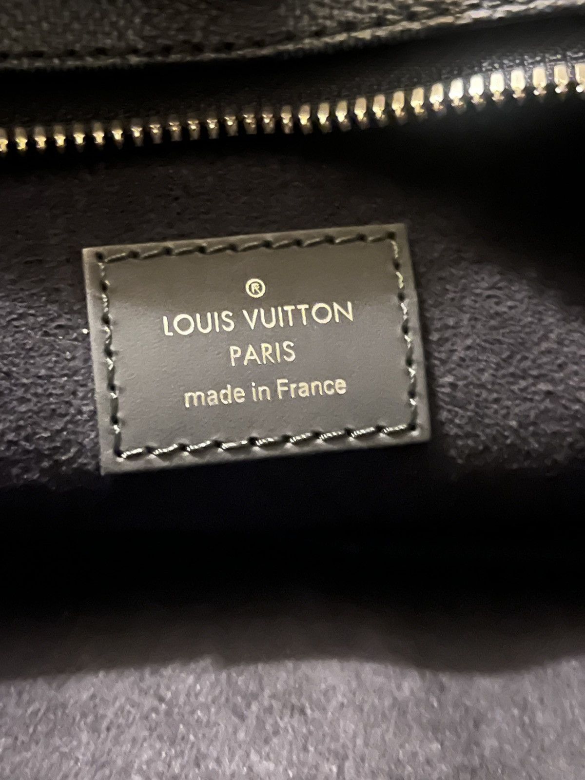 Louis Vuitton men cross bag authentic