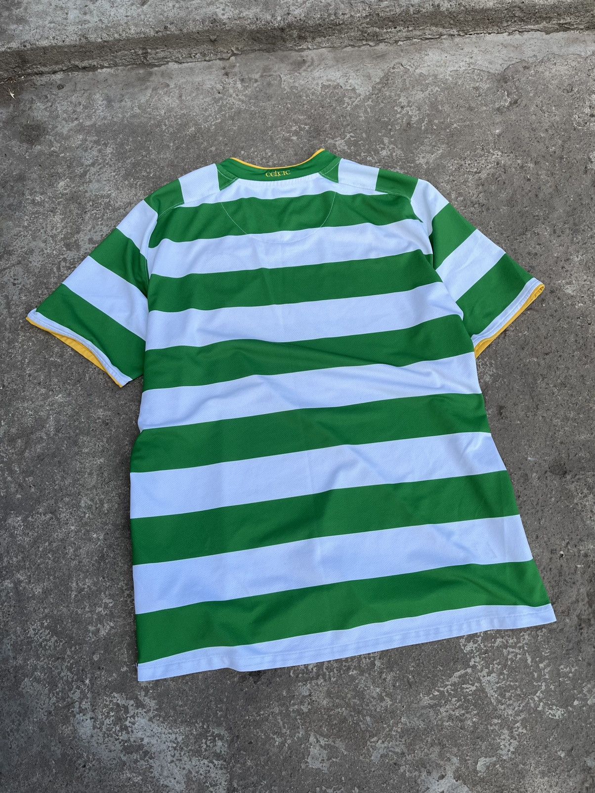 Nike 🍀NIKE VINTAGE CELTIC 2008-10 SOCCER FOOTBALL STRIPED JERSEY Size US L / EU 52-54 / 3 - 2 Thumbnail