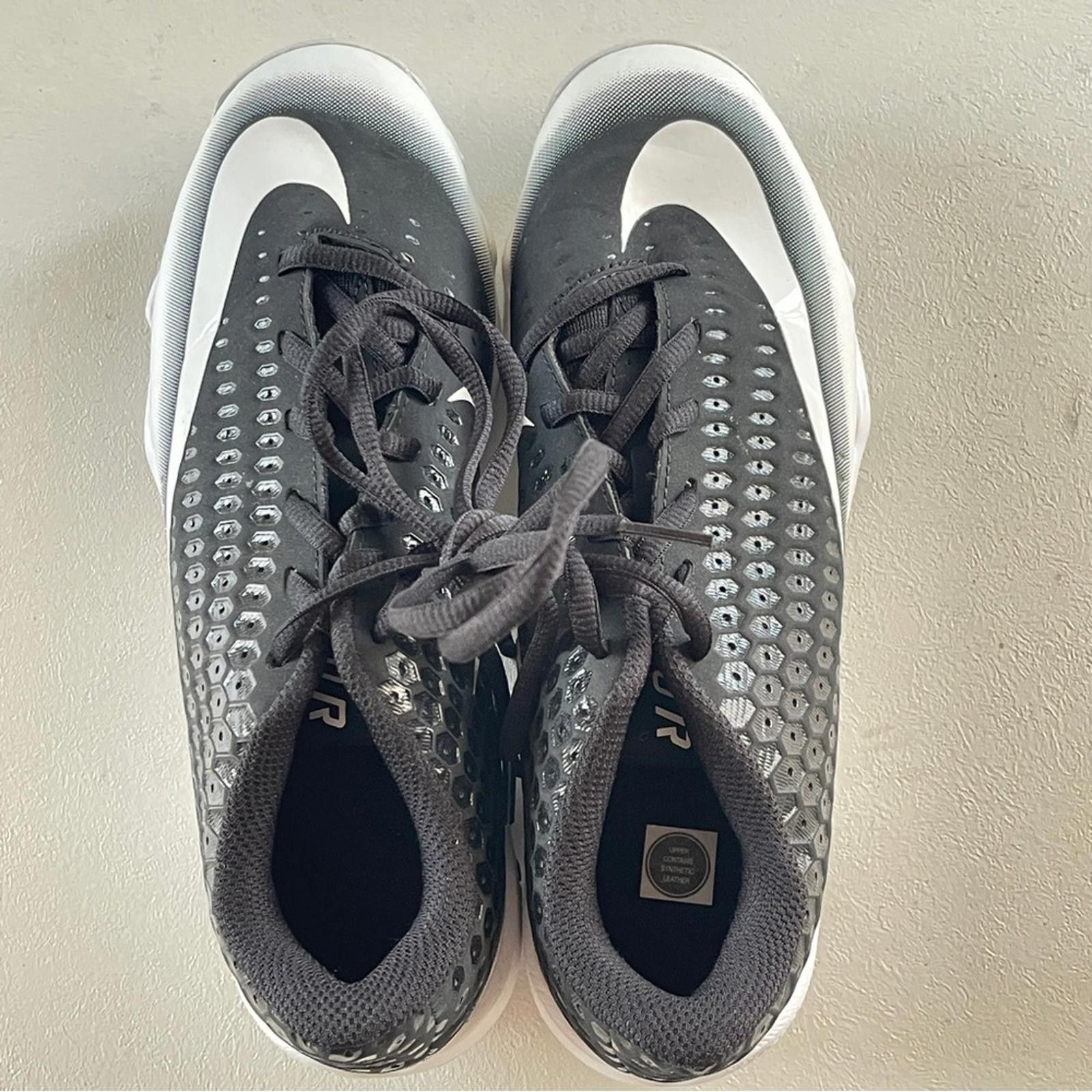 Nike Nike Vapor Fastflex Gray and White Cleats in size 6Y Size ONE SIZE - 4 Thumbnail