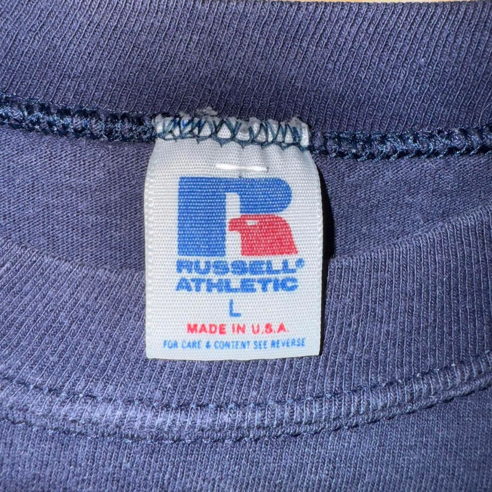 Russell Athletic Large - Vintage y2k russel athletic essential t-shirt Size US L / EU 52-54 / 3 - 3 Thumbnail