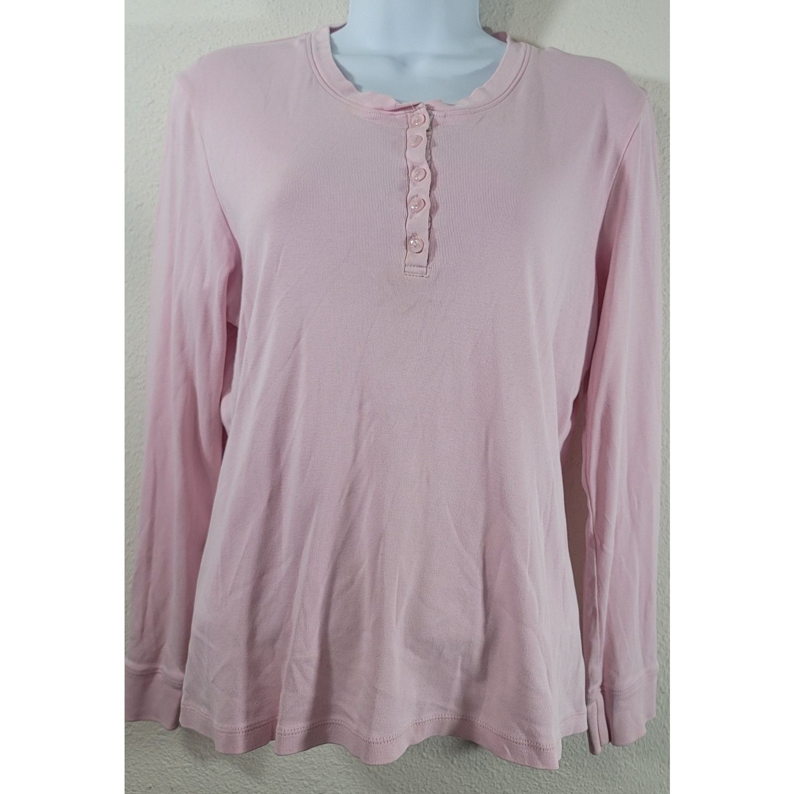 L.L. Bean L.L. Bean Light Pink 5 Button Henley Long Sleeve Top Medium Size M / US 6-8 / IT 42-44 - 1 Thumbnail