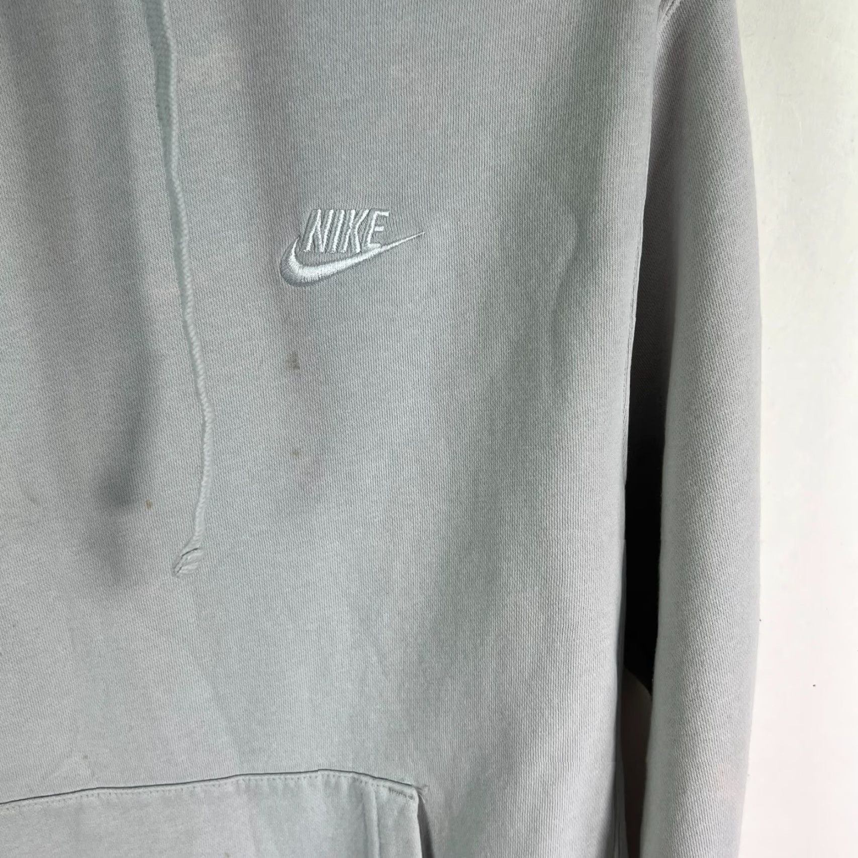 Nike VINTAGE Nike Hooded Sweatshirt Mens M Gray Pullover Hooded Sweatshirt Nike Mens Sweatshirt Gray Vintage Size M Size US M / EU 48-50 / 2 - 3 Thumbnail