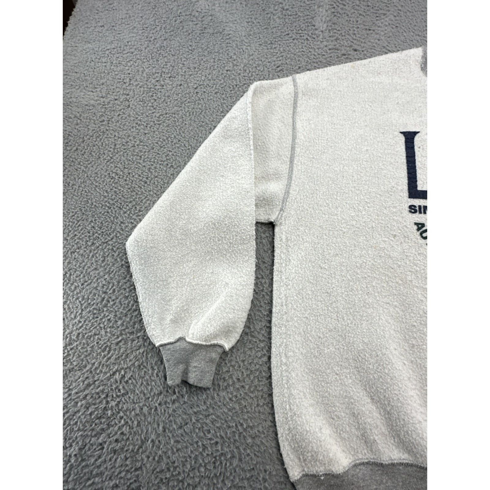 Russell Athletic Vintage Russell Athletic Crew Neck Sweatshirt Unisex Adults XL Blue Cotton Blend Graphic Print 90s USA Logo Pullover Sweatshirt Size US 36 / EU 52 - 6 Thumbnail