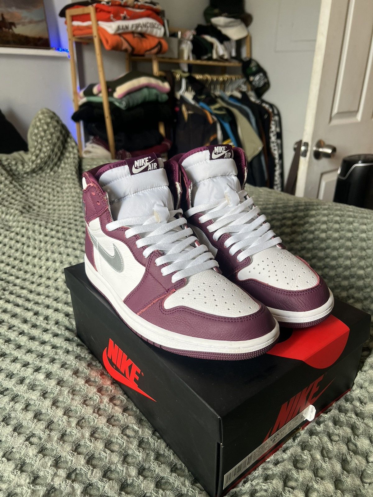 Jordan Brand Nike Air Jordan 1 High Bordeaux Silver Size US 9.5 / EU 42-43 - 1 Thumbnail