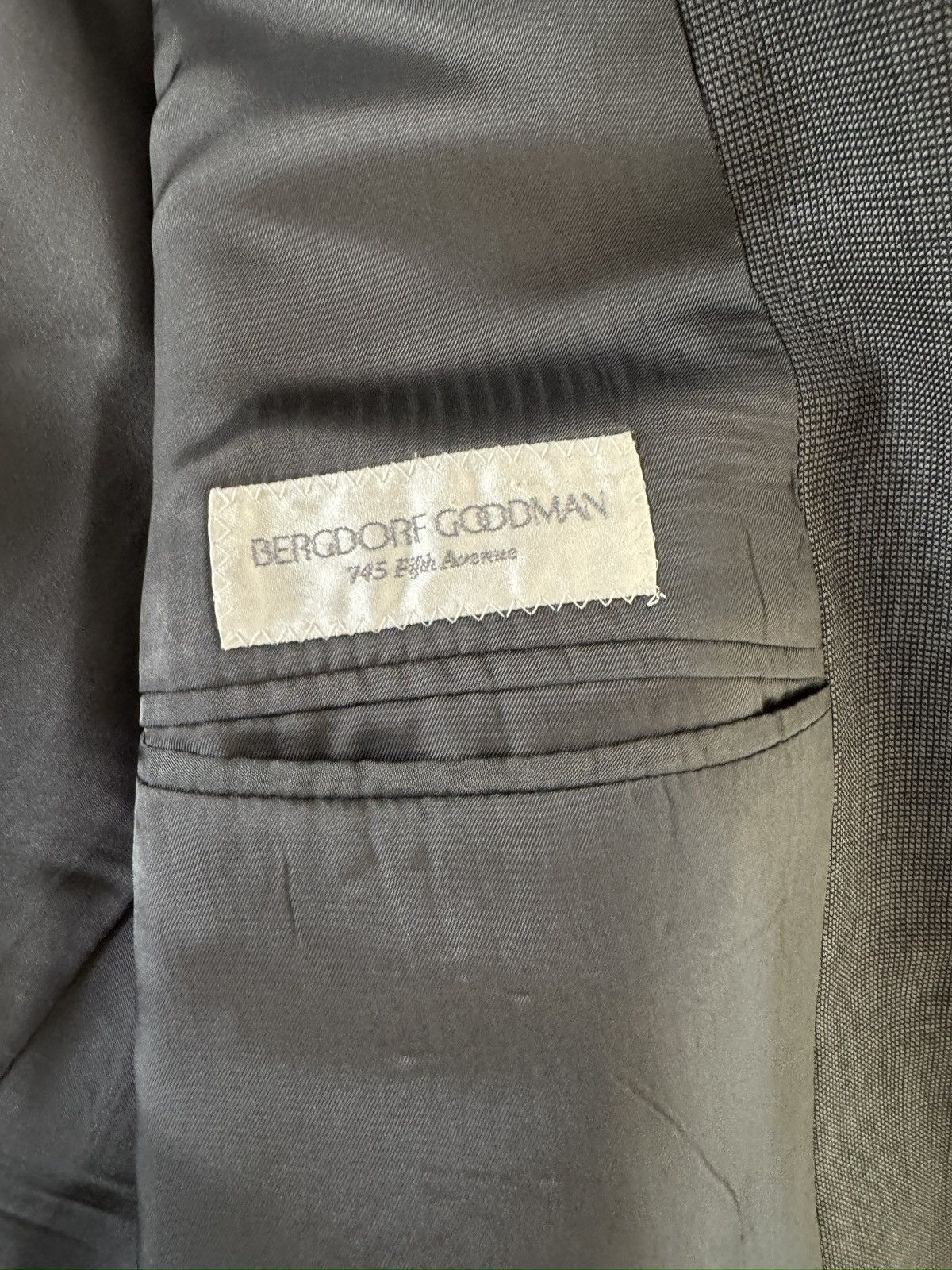 Bergdorf Goodman × Valentino Valentino Made In Italy DB Peak Lapel Wool Suit in Grey 40L Size 40L - 14 Thumbnail