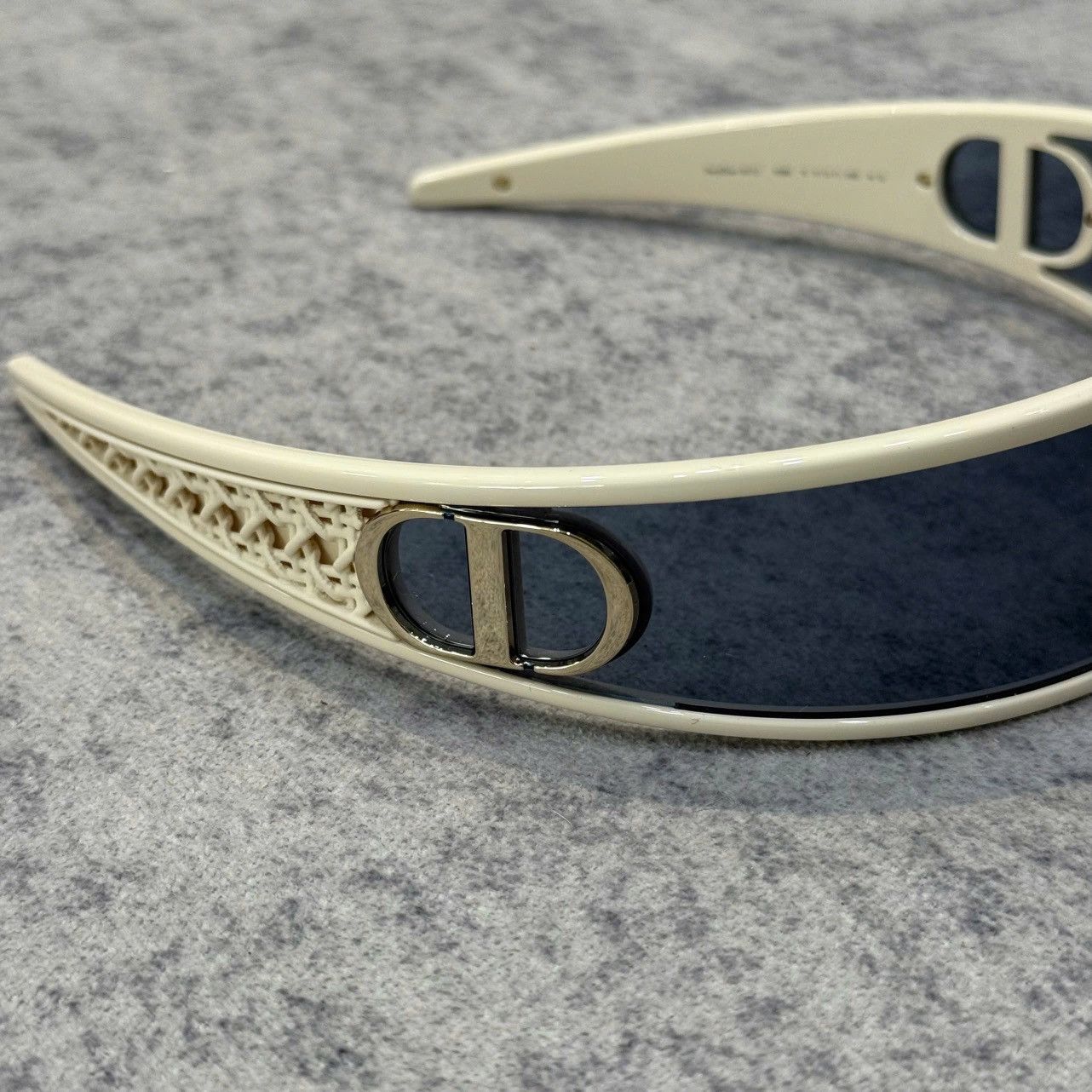 Dior DIOR VERYDIOR M1U 95B0 White Size ONE SIZE - 3 Thumbnail