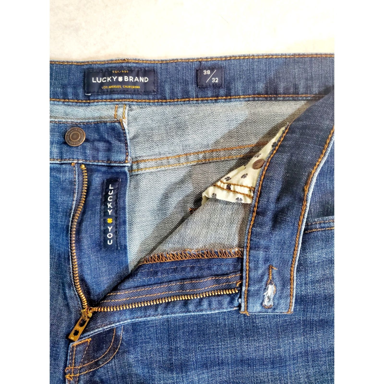 Lucky Brand Lucky Brand Jeans Mens 38x32 Athletic Slim 410 Dark Wash Cotton Blend Stretch Denim Blue 5-Pocket Mens Regular Leather Belt Loops Belt Loops N/A Size US 38 / EU 54 - 5 Thumbnail