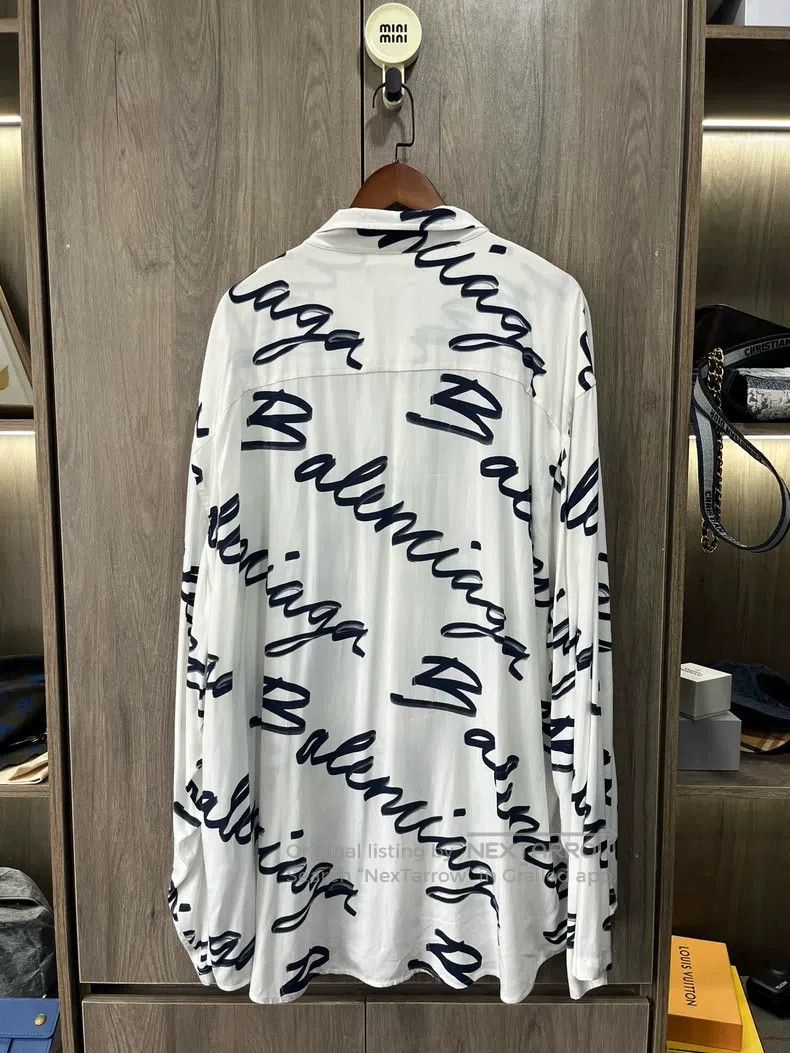 Balenciaga Balenciaga Black and white letter logo shirt Size US S / EU 44-46 / 1 - 8 Thumbnail