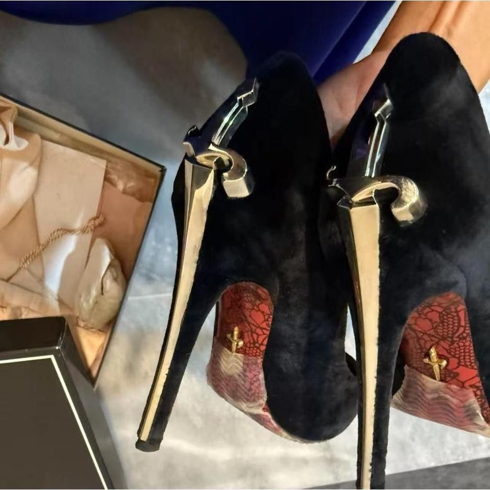 Cesare Attolini 🗡️ Authentic Cesare Paciotti Dagger Heel Pumps 🗡️ Size US 7 / IT 37 - 7 Thumbnail