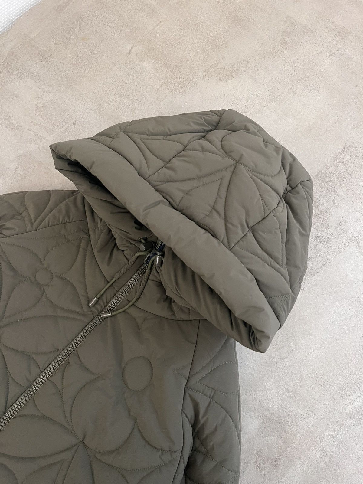 Louis Vuitton Louis Vuitton Quilted Hoodie Puffer Jacket Size US L / EU 52-54 / 3 - 4 Thumbnail