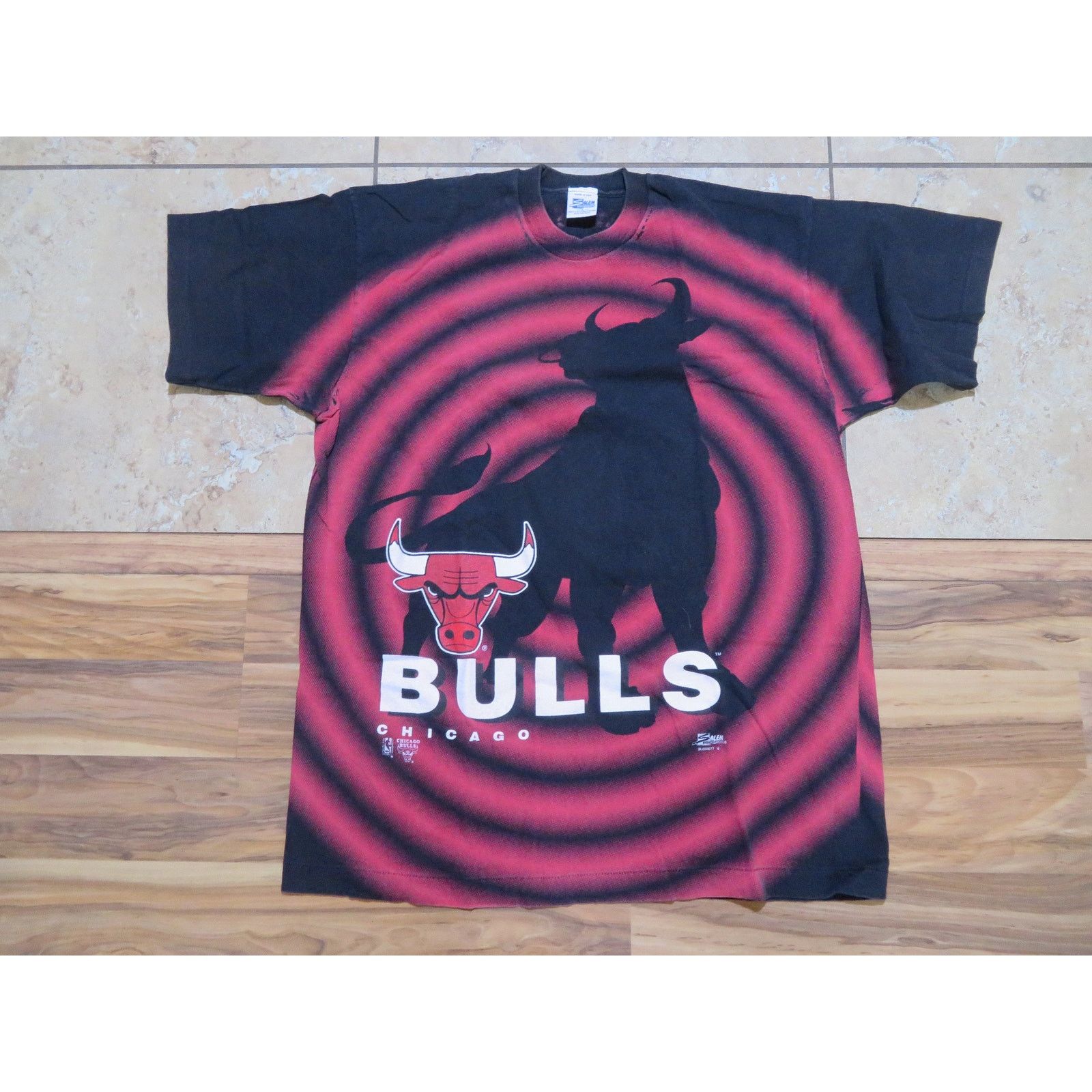Salem Sportswear 90s Chicago Bulls T-Shirt NBA Black Salem Sportswear Sz L Size US L / EU 52-54 / 3 - 1 Thumbnail
