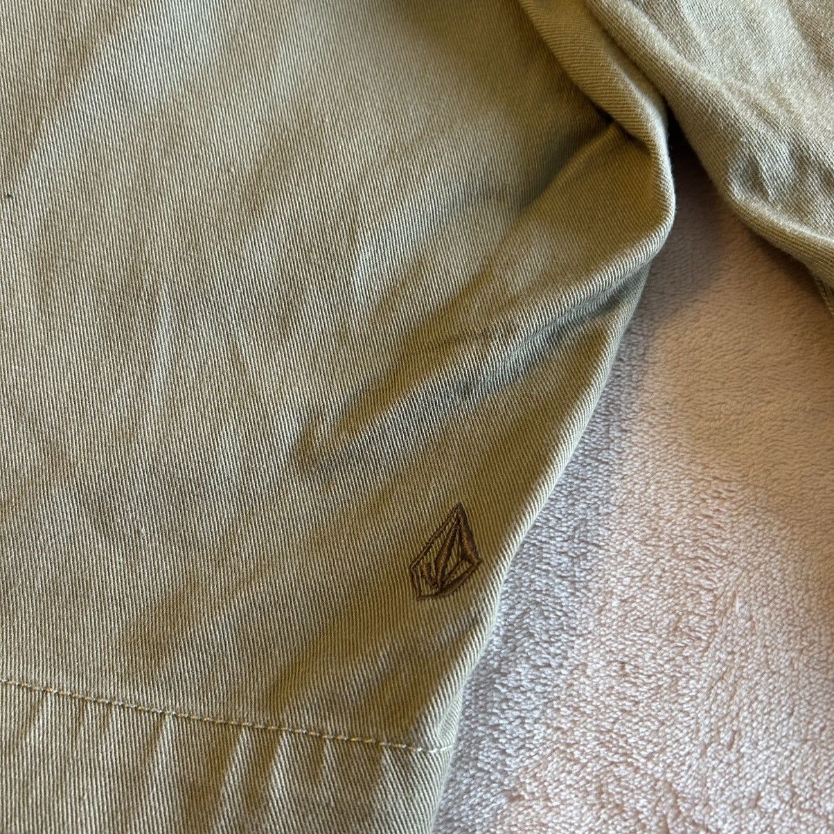 Volcom Volcom chino khaki shorts size 33 preppy summer casual Size US 33 - 4 Thumbnail