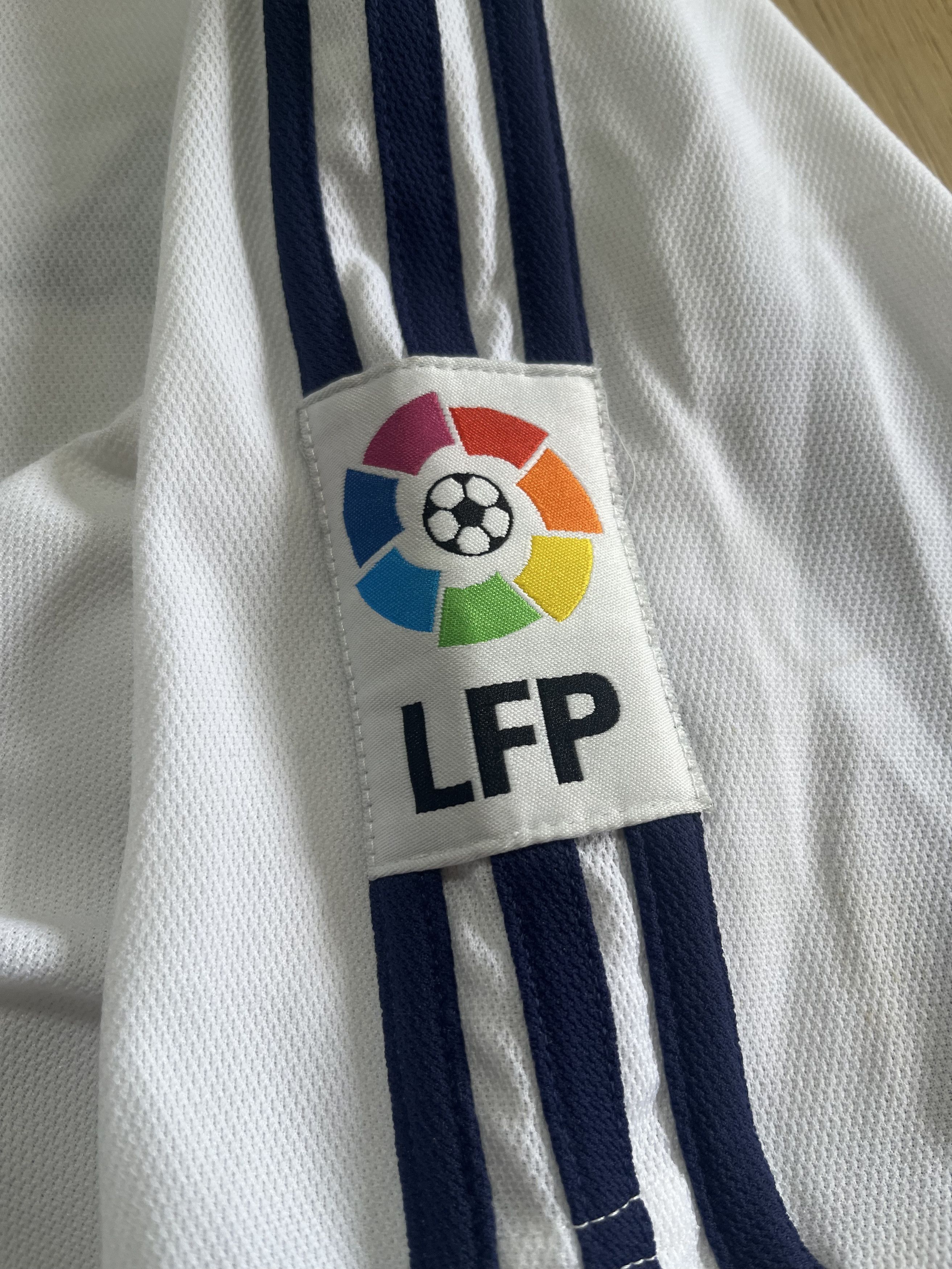 Adidas Real Madrid Authentic Home Jersey 2000/01 Size US S / EU 44-46 / 1 - 15 Thumbnail