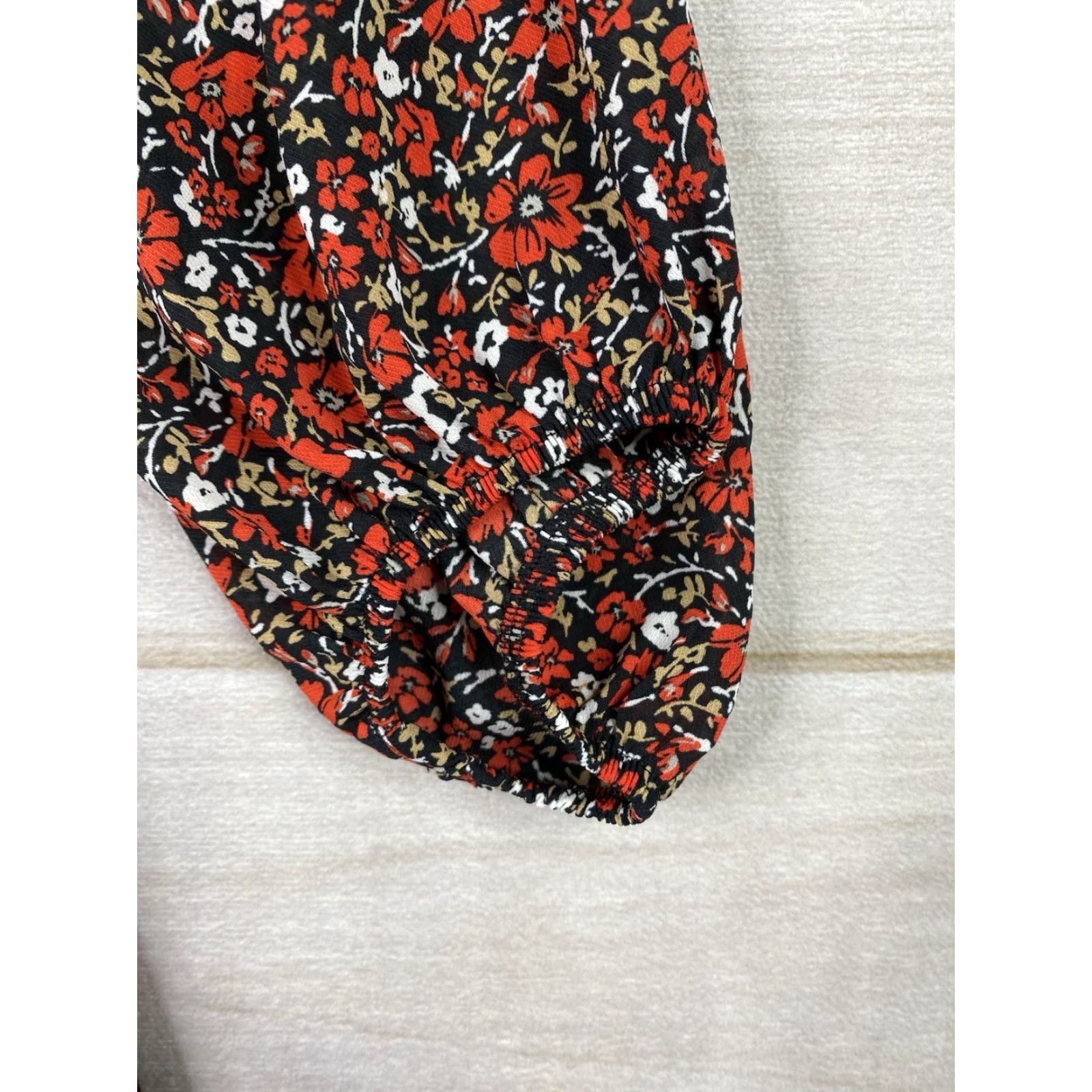 Banana Republic VINTAGE Banana Republic Dress Sz 8 Black Red Floral Print Shift Tie Front Elastic Waist Size M / US 6-8 / IT 42-44 - 5 Thumbnail