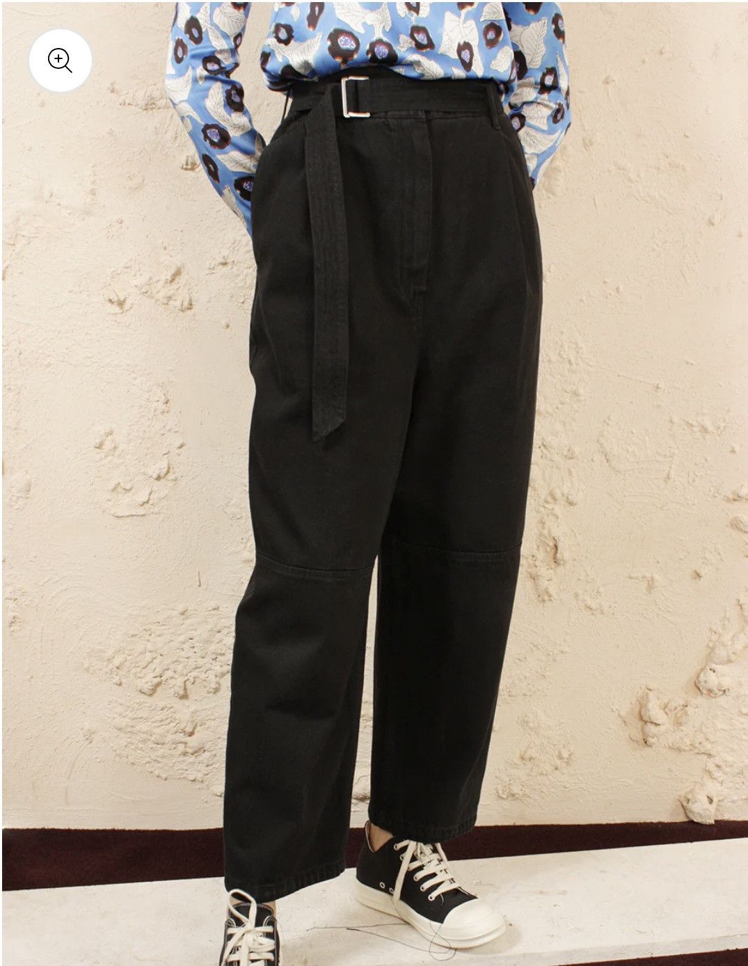 Christian Wijnants Christian Wijnants Palima Jeans with black belt Size 27" / US 4 / IT 40 - 4 Thumbnail