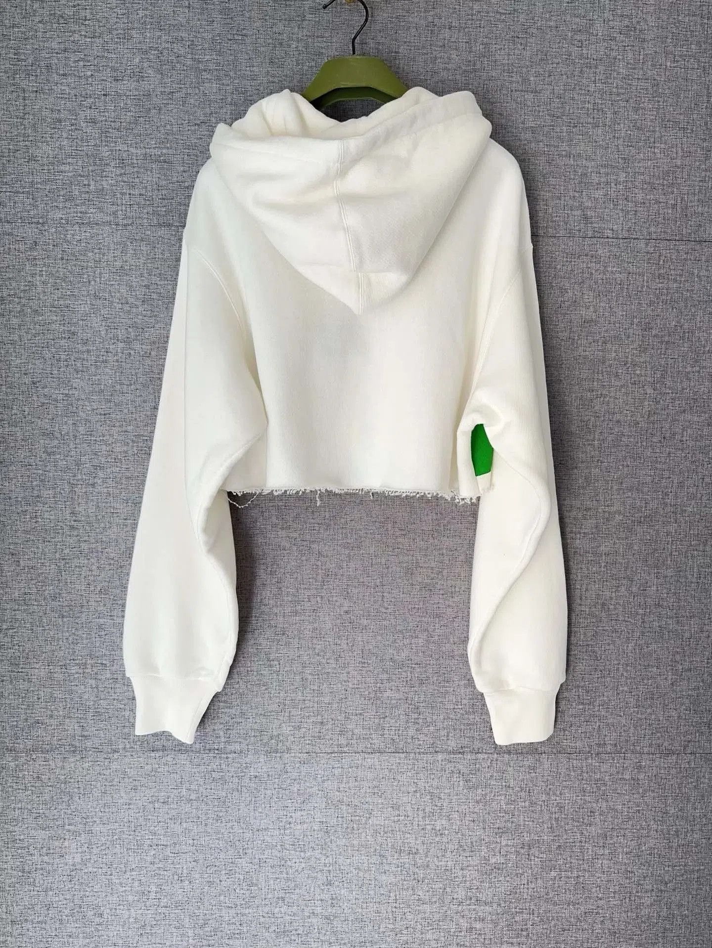 Gucci Gucci 1921 Short Hoodie. Size XS / US 0-2 / IT 36-38 - 2 Thumbnail
