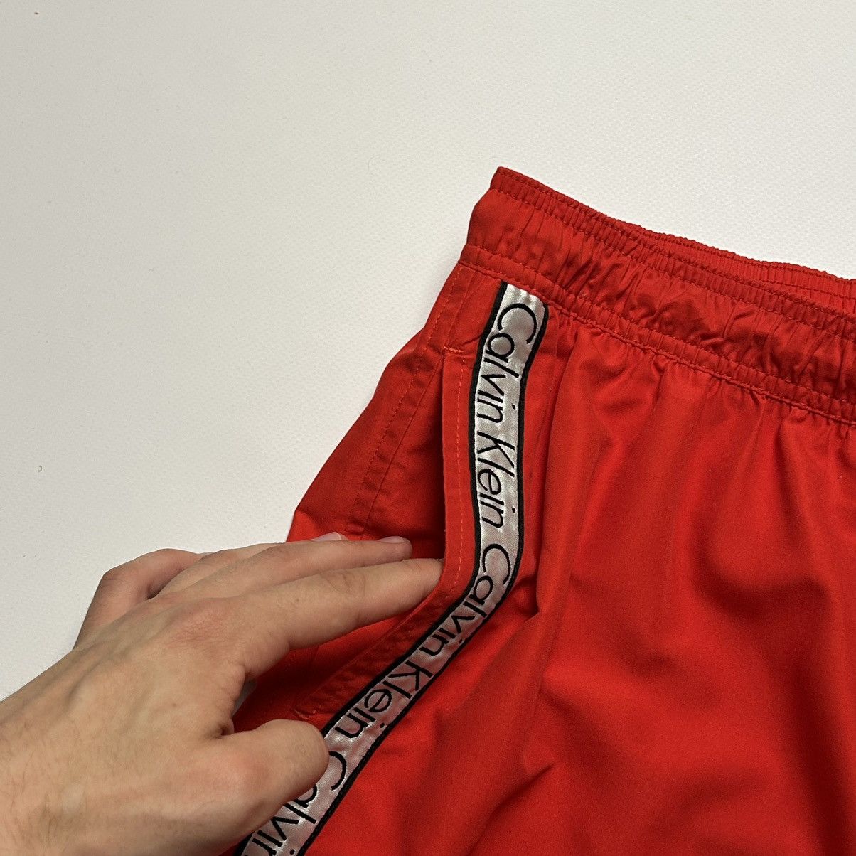 Calvin Klein Calvin Klein Medium Swim Trunks Red Board Shorts Size US 32 / EU 48 - 4 Thumbnail