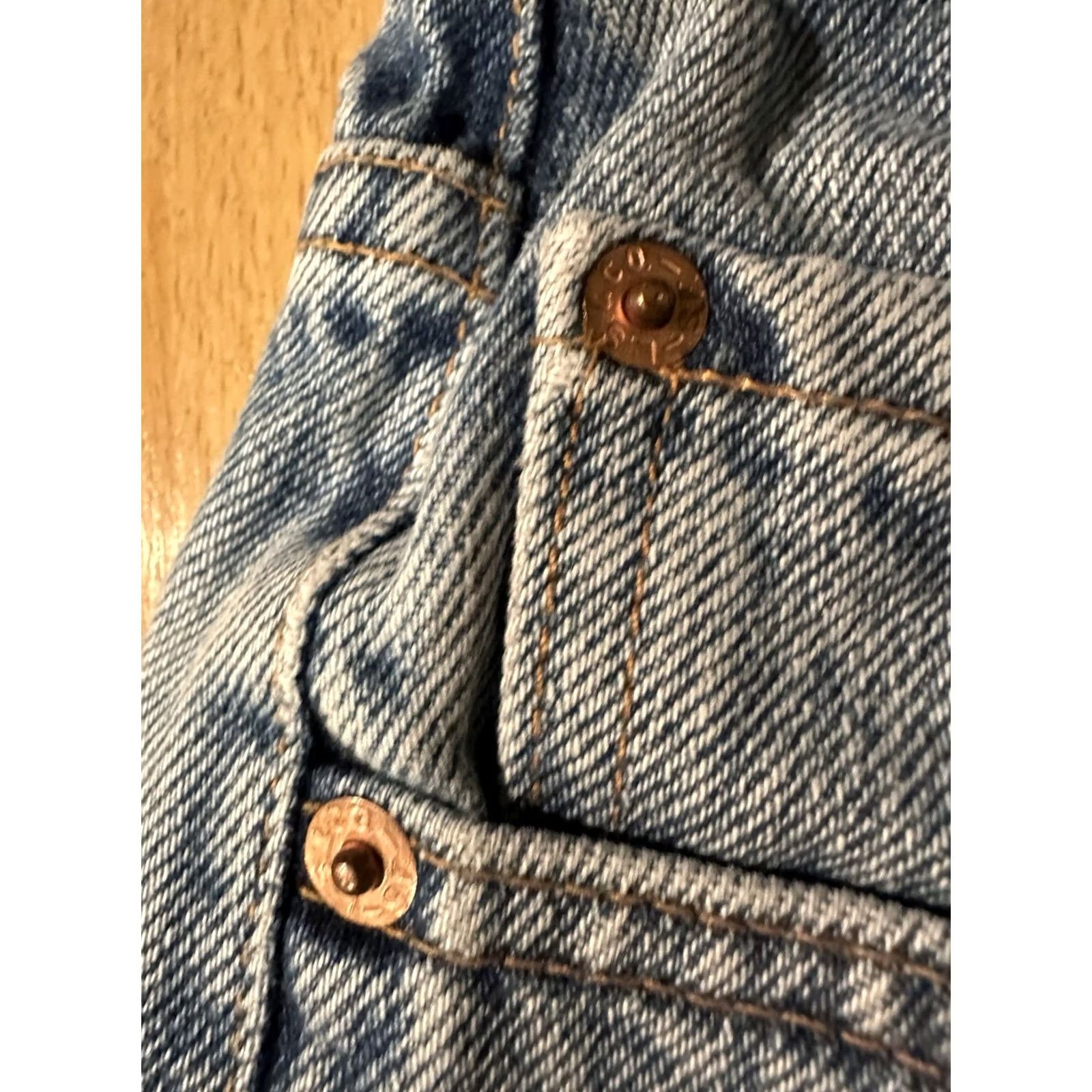 Levi's VINTAGE Levi's 550 Jeans Shirt? I cannot provide an answer. Size US 34 / EU 50 - 4 Thumbnail
