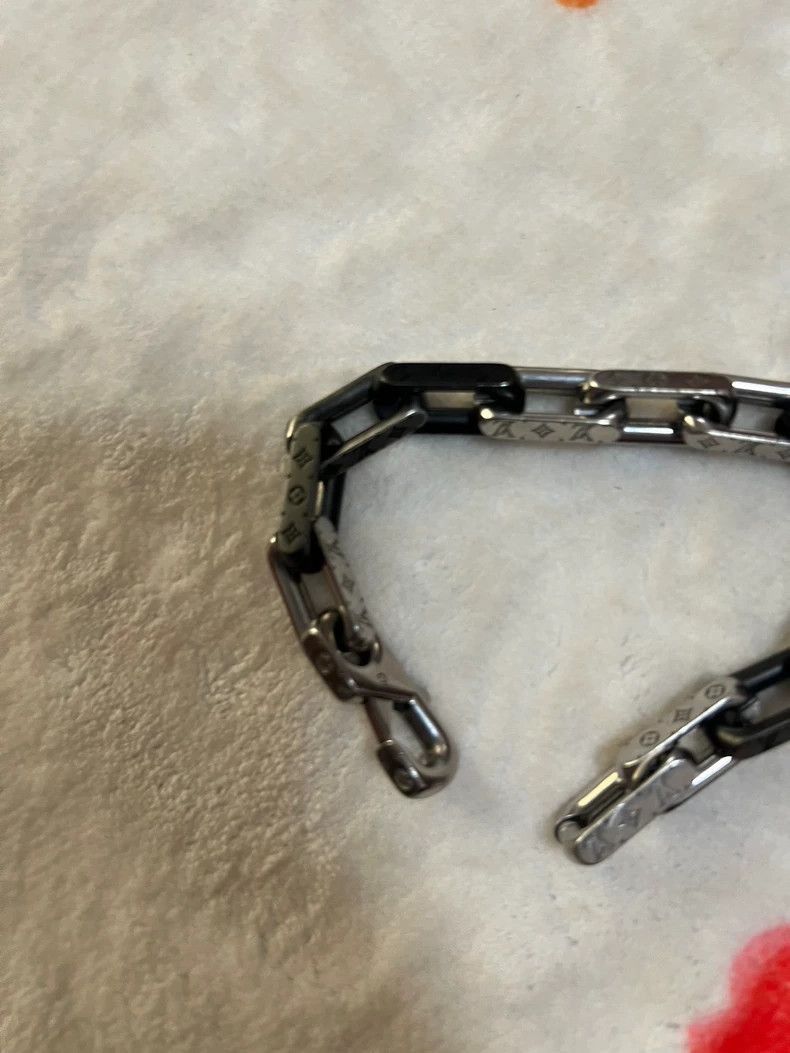 Louis Vuitton Louis Vuitton Louis Vuitton Bracelet Authentic Vintage in Size ONE SIZE - 6 Thumbnail