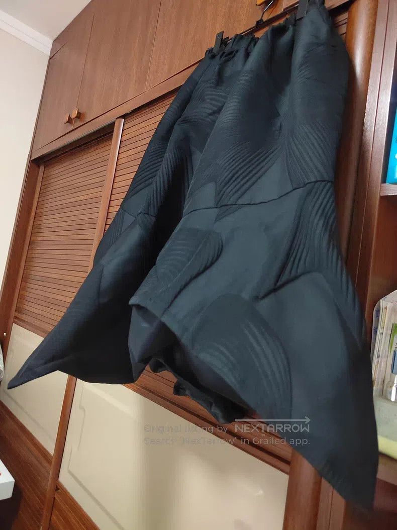 Comme des Garcons Comme Des Garcons size XS Bow Tie Asymmetrical Solid Skirt Size 23" - 7 Thumbnail