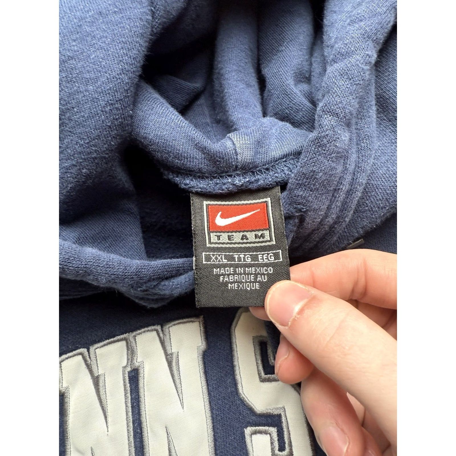 Nike VINTAGE Penn State Nike Team Center Swoosh Hoodie Pullover Men XXL Blue Navy Swoosh Size US XXL / EU 58 / 5 - 5 Thumbnail
