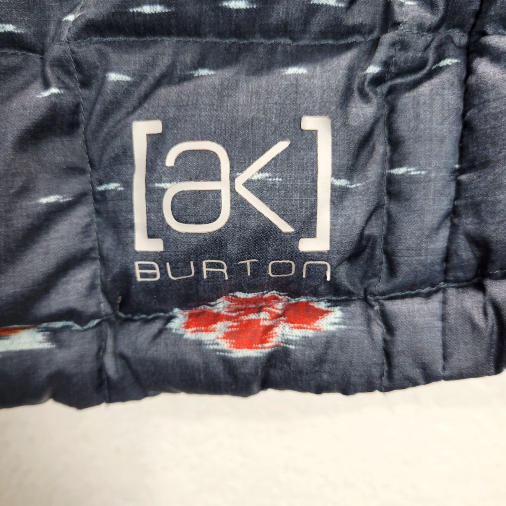 Burton Burton Womens AK Squall Down Puffer Vest Sz Medium Blue Print Zip Front Pockets Size M / US 6-8 / IT 42-44 - 6 Thumbnail