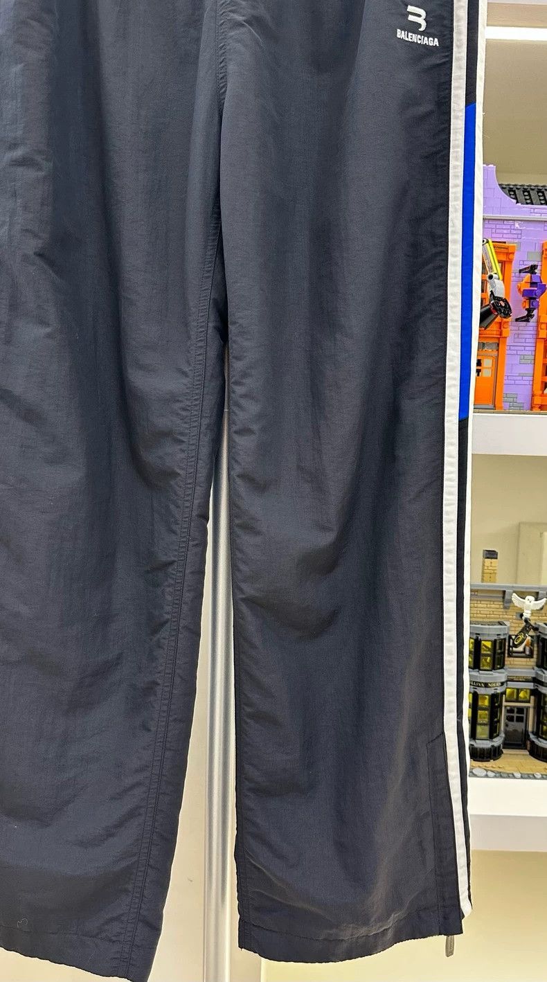 Balenciaga Balenciaga size xs Nylon school pants with black embroidery Size US 28 / EU 44 - 5 Thumbnail