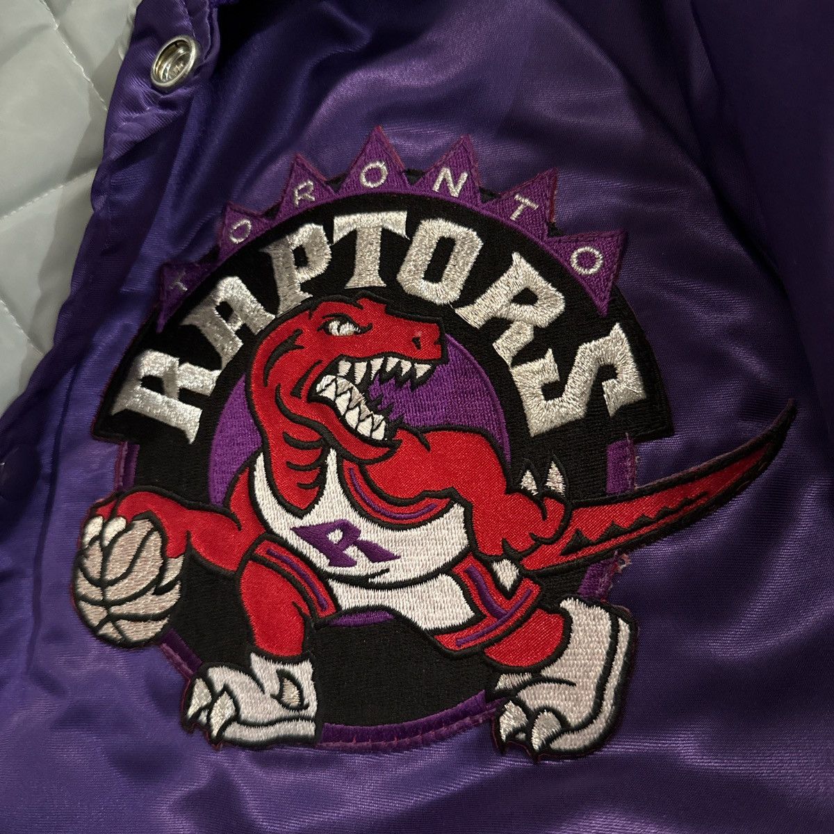 Delong Delong Toronto Raptors 80’s NBA satin jacket Size US M / EU 48-50 / 2 - 4 Thumbnail