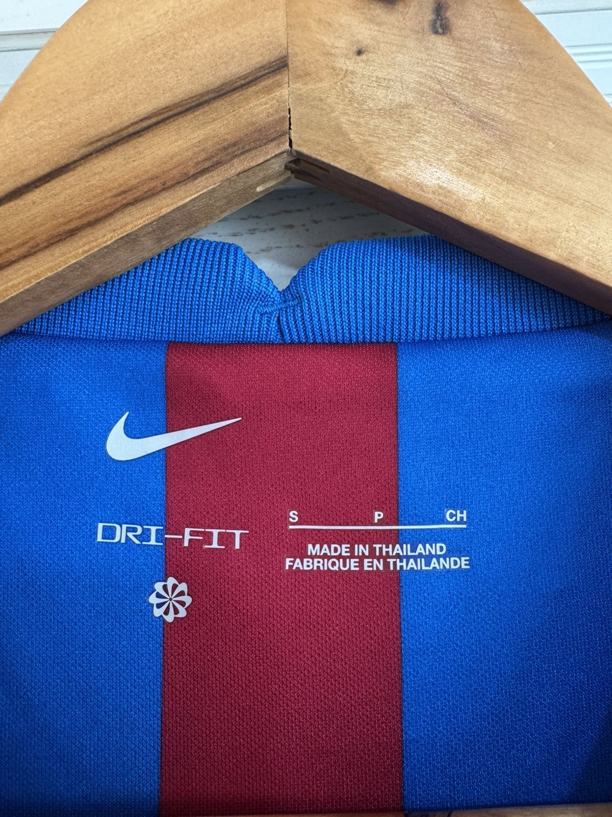 Nike Barcelona 2021-2022 Home Soccer Jersey Football Kit Shirt Size US S / EU 44-46 / 1 - 9 Thumbnail