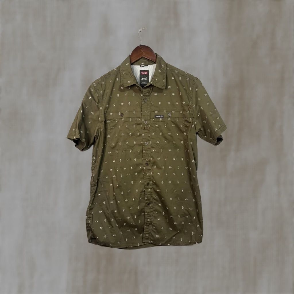 Wrangler Wrangler Men's Regular Fit Shirt Olive Green Print Short Sleeve Button-Up with Chest Pocket Size US M / EU 48-50 / 2 - 1 Thumbnail