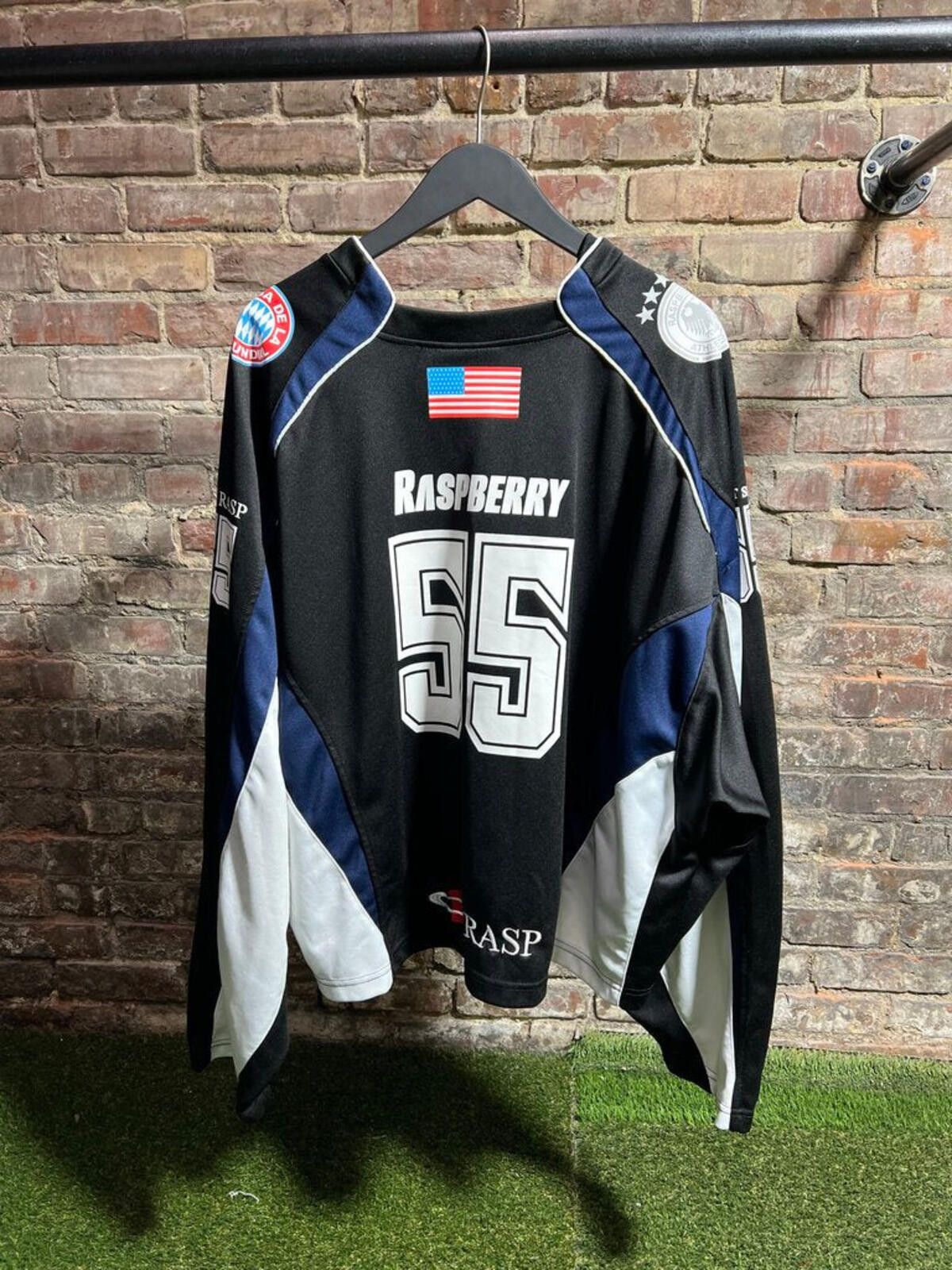 The GV Gallery GV Gallery Raspberry Hills Hockey Jersey Sz. M Size ONE SIZE - 2 Thumbnail
