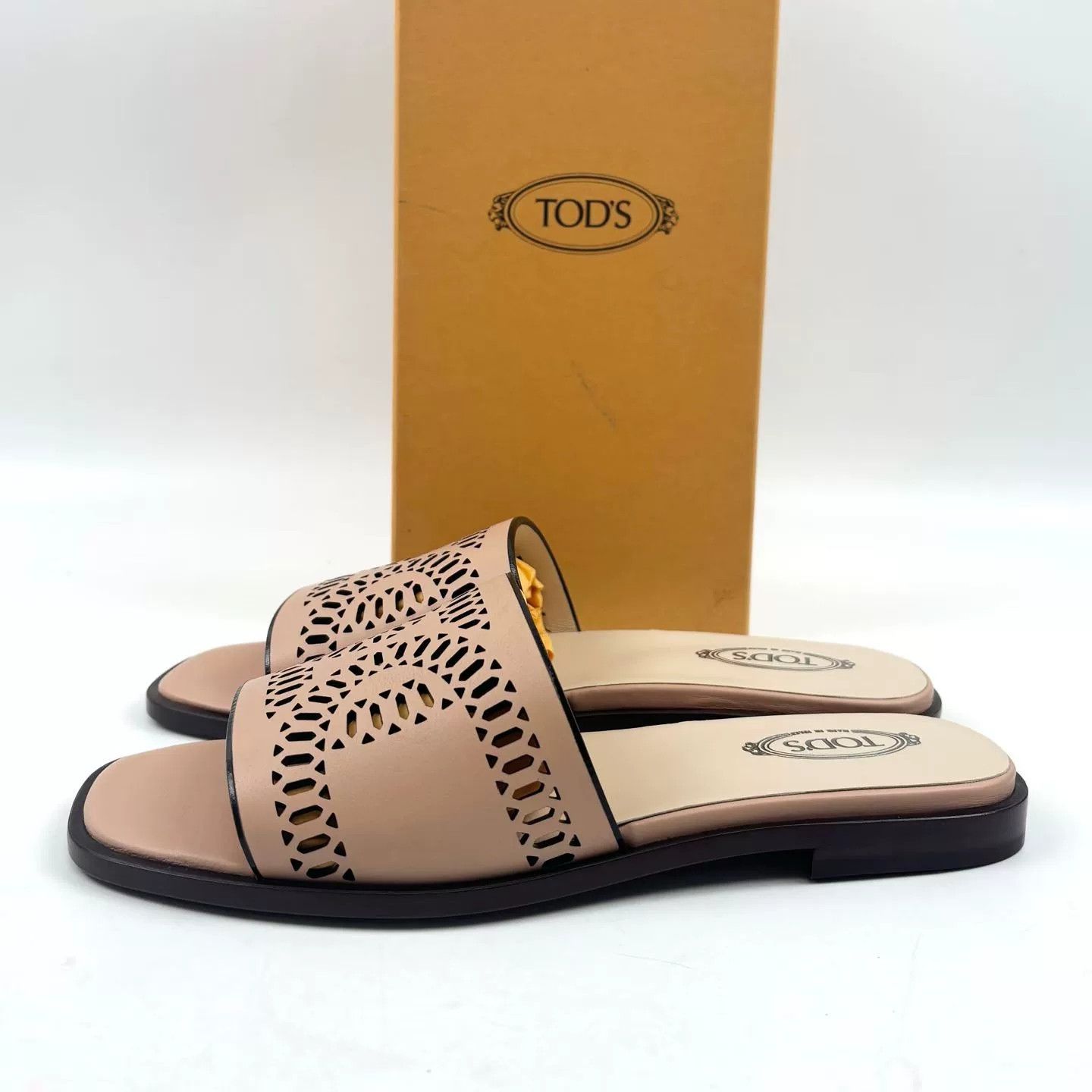Tod's TODS Beige Slippers Size 36.5 New Size US 5.5 / IT 35.5 - 1 Thumbnail