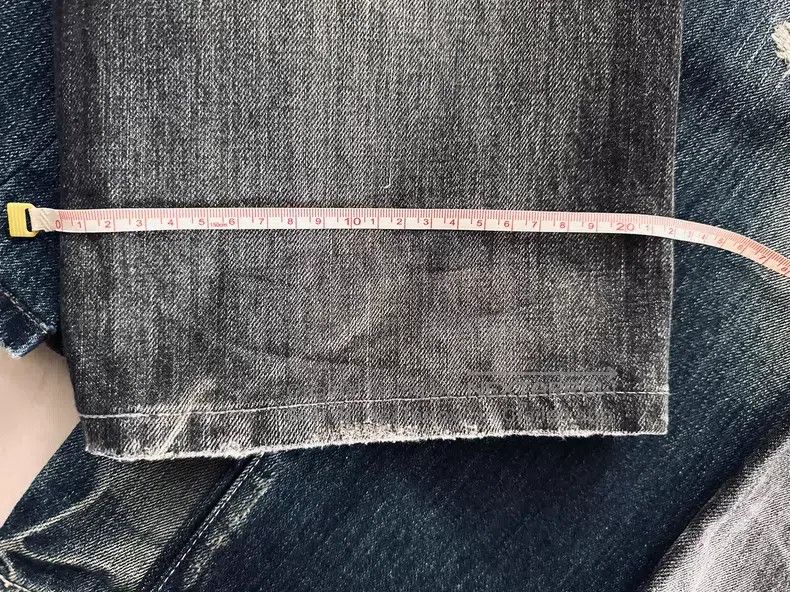 Neighborhood Neighborhood size L jeans Size US 27 - 6 Thumbnail