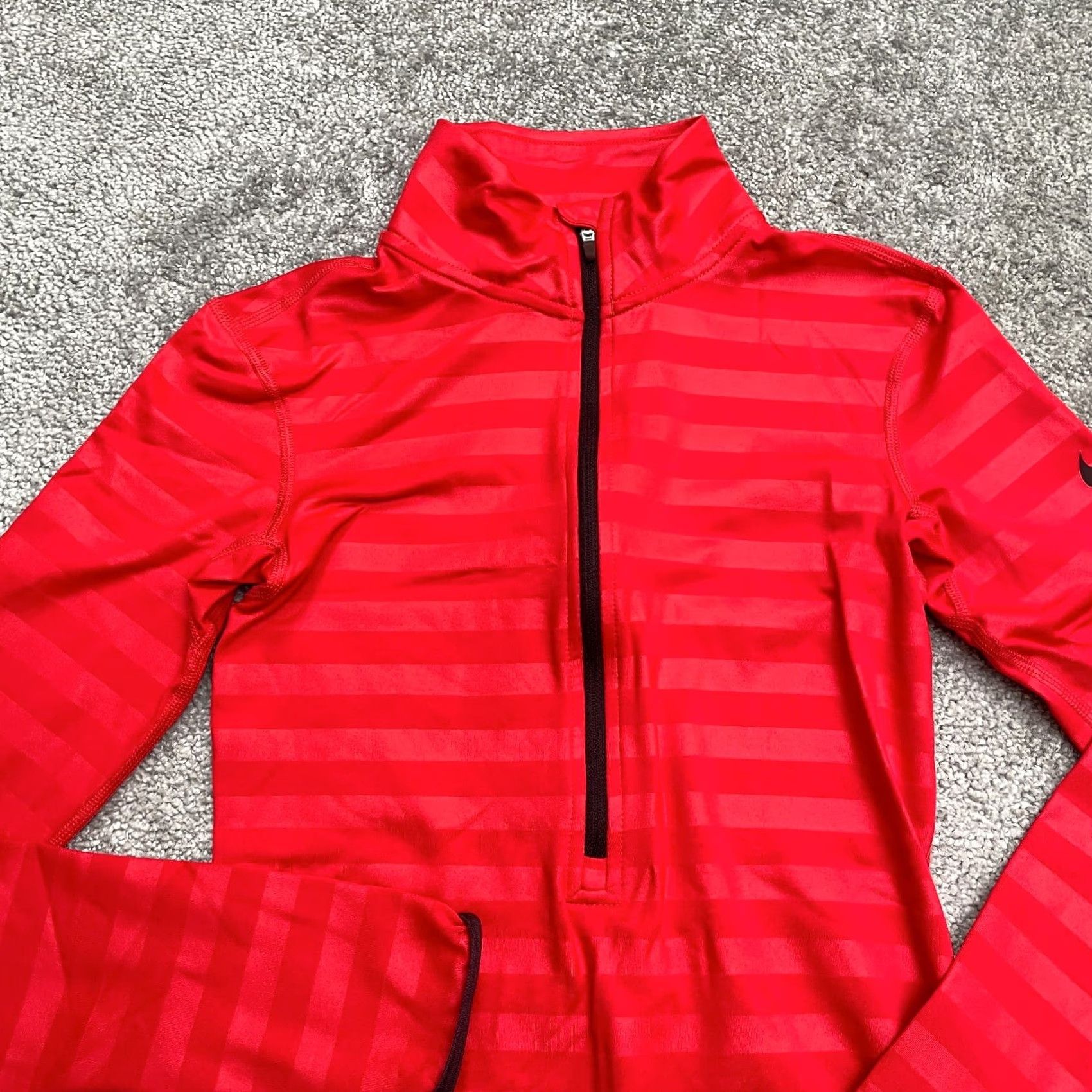 Nike Nike Pro Dri-Fit Hyperwarm 1/2 Zip Jacket Womens XS Red Striped Thumbhole Activewear Jacket Weight: Regular Size XS / US 0-2 / IT 36-38 - 3 Thumbnail