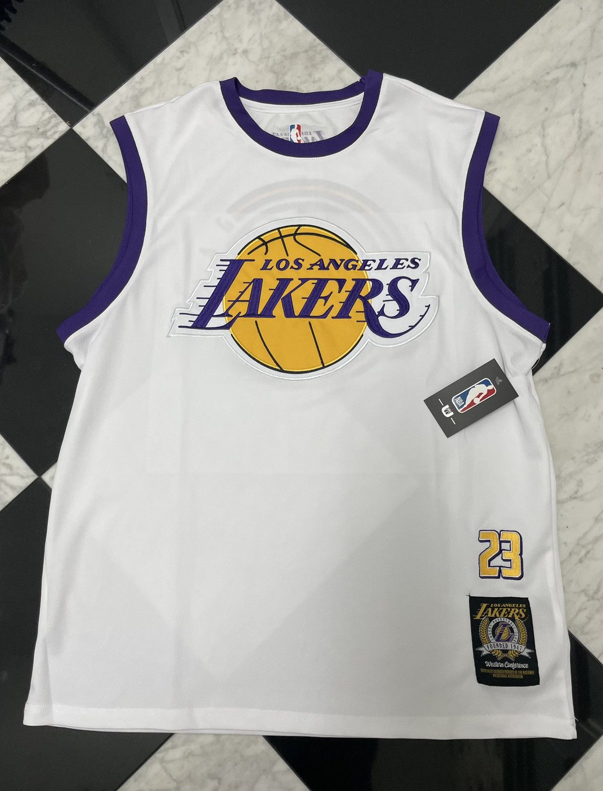NBA 🔥 Labron James Lakers jersey Size US L / EU 52-54 / 3 - 1 Thumbnail