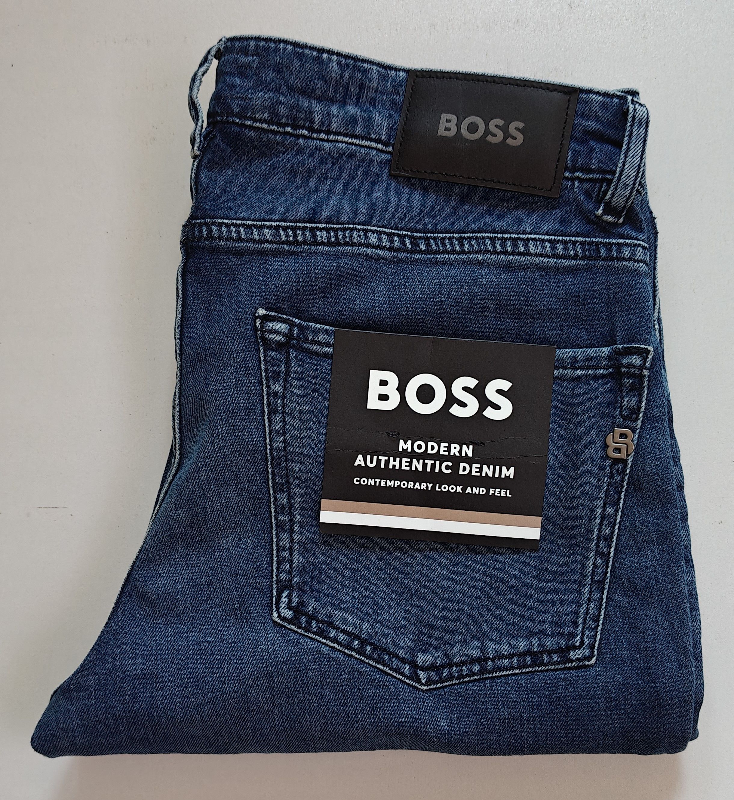 Hugo Boss BOSS RE.MAINE Regular fit men's Jeans Free Shipping T/6089 Size US 32 / EU 48 - 1 Thumbnail
