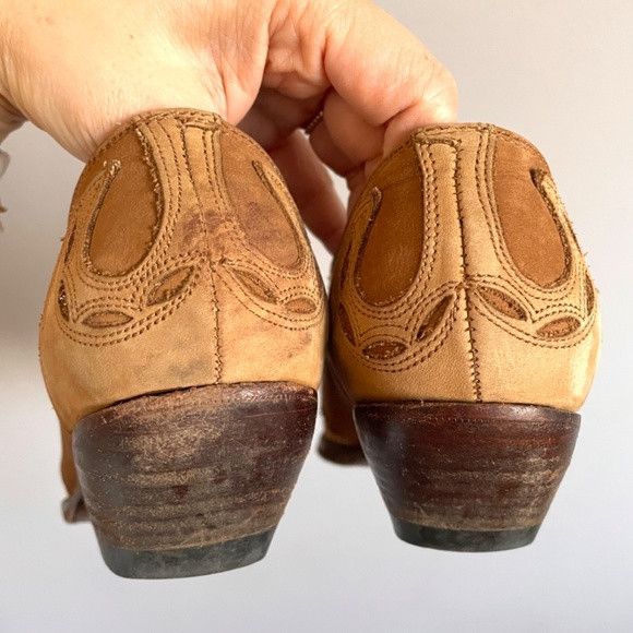 Guess × Vintage Vintage Guess Leather Cowboy Style Heeled Shoes - 6/5-5.5US Size US 5.5 / IT 35.5 - 7 Thumbnail