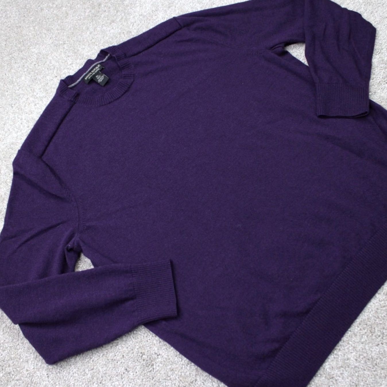 Banana Republic Banana Republic Sweatshirt Mens XL Purple Merino Wool Crewneck L/S Pullover Solid Classic Computer-Generated Title Adjustments: Size US XL / EU 56 / 4 - 7 Thumbnail
