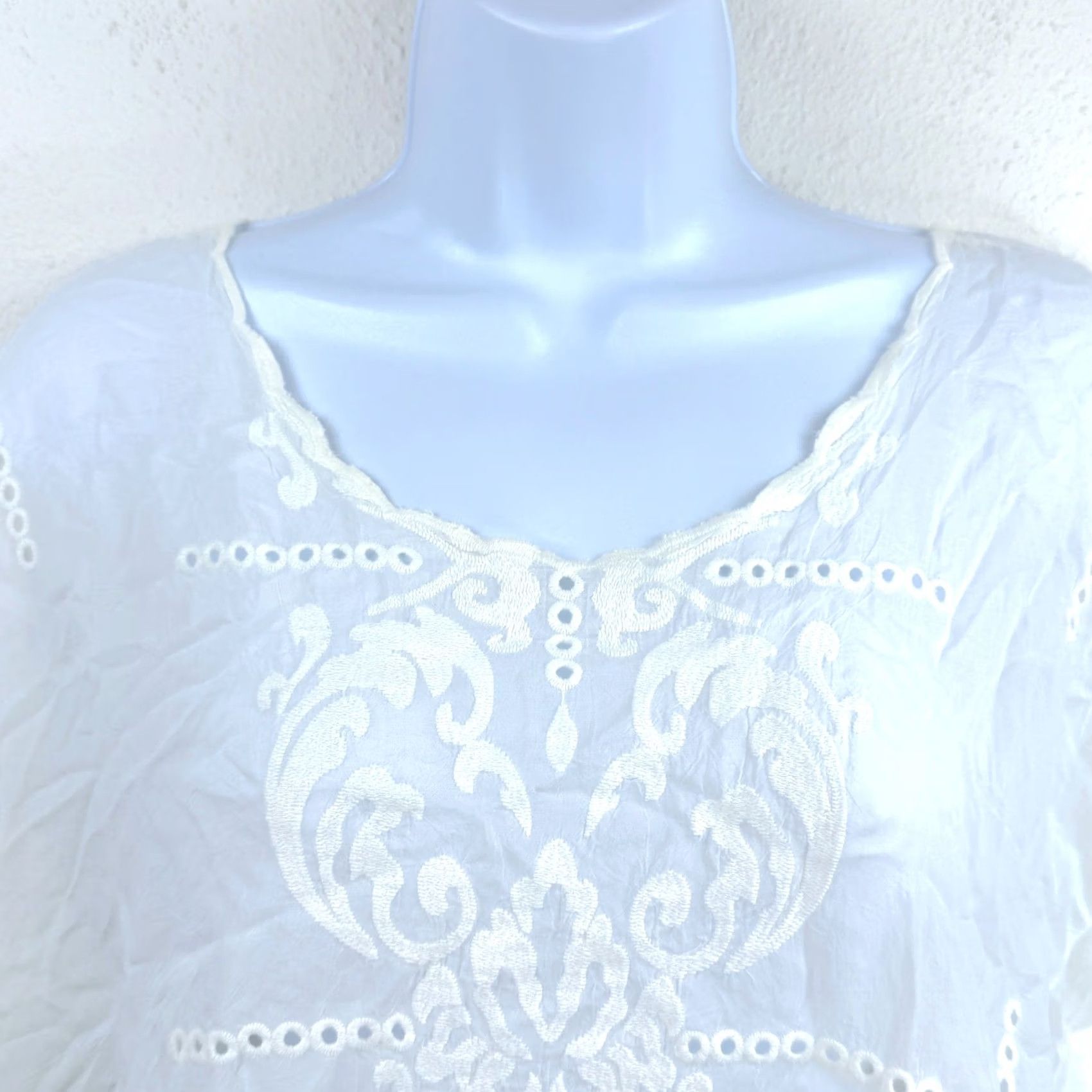 Johnny Was VINTAGE Johnny Was Blouse XS Eyelet Peasant Cupro Short Sleeve Boho White Women's XS Eyelet Embroidered Bohemian Festival 90s Size XS / US 0-2 / IT 36-38 - 3 Thumbnail