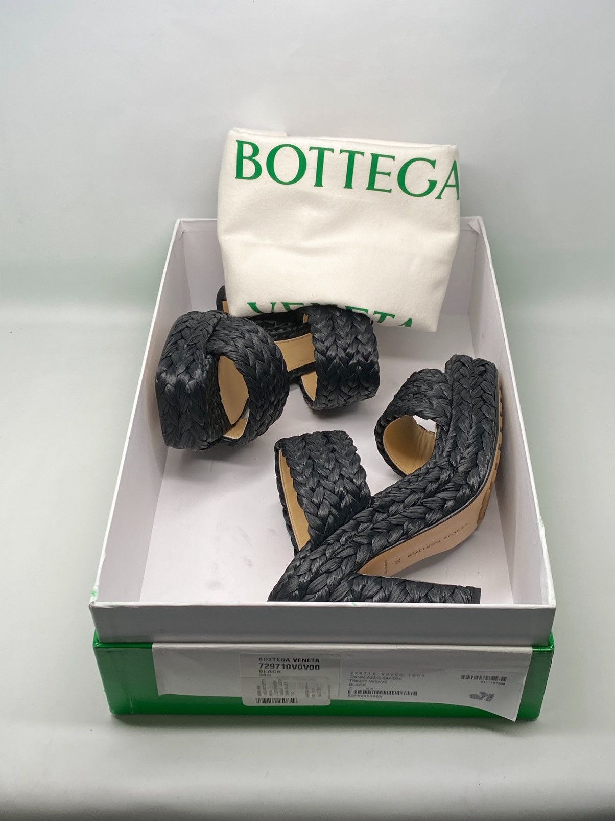 Bottega Veneta Bottega Veneta Trinity Weave Raffia Platform Sandals size 38 Size US 8 / IT 38 - 11 Thumbnail